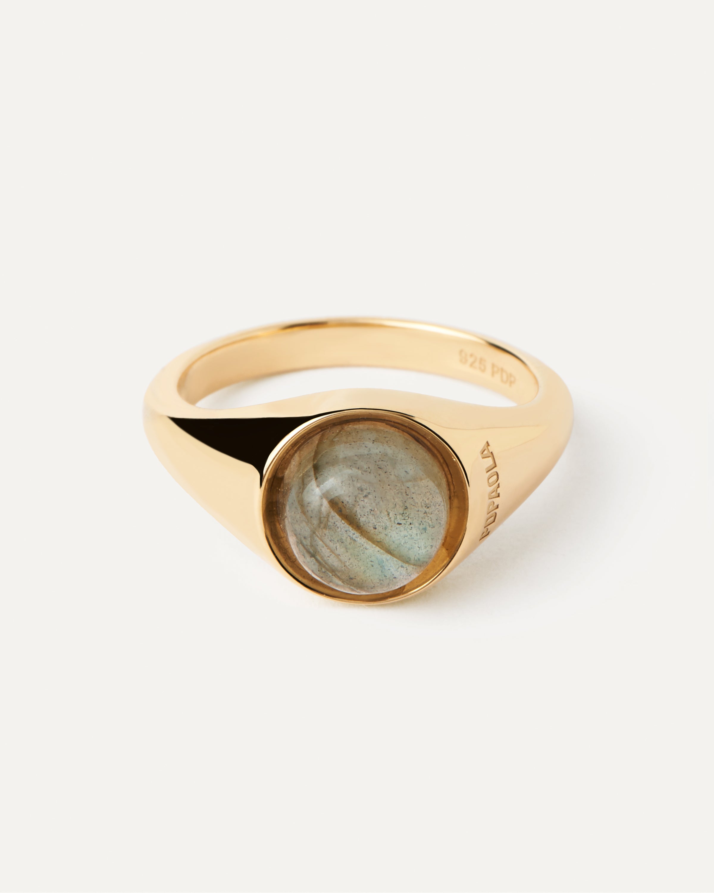 Luna Labrada: Anillo Lunar de Labradorita Brillante
