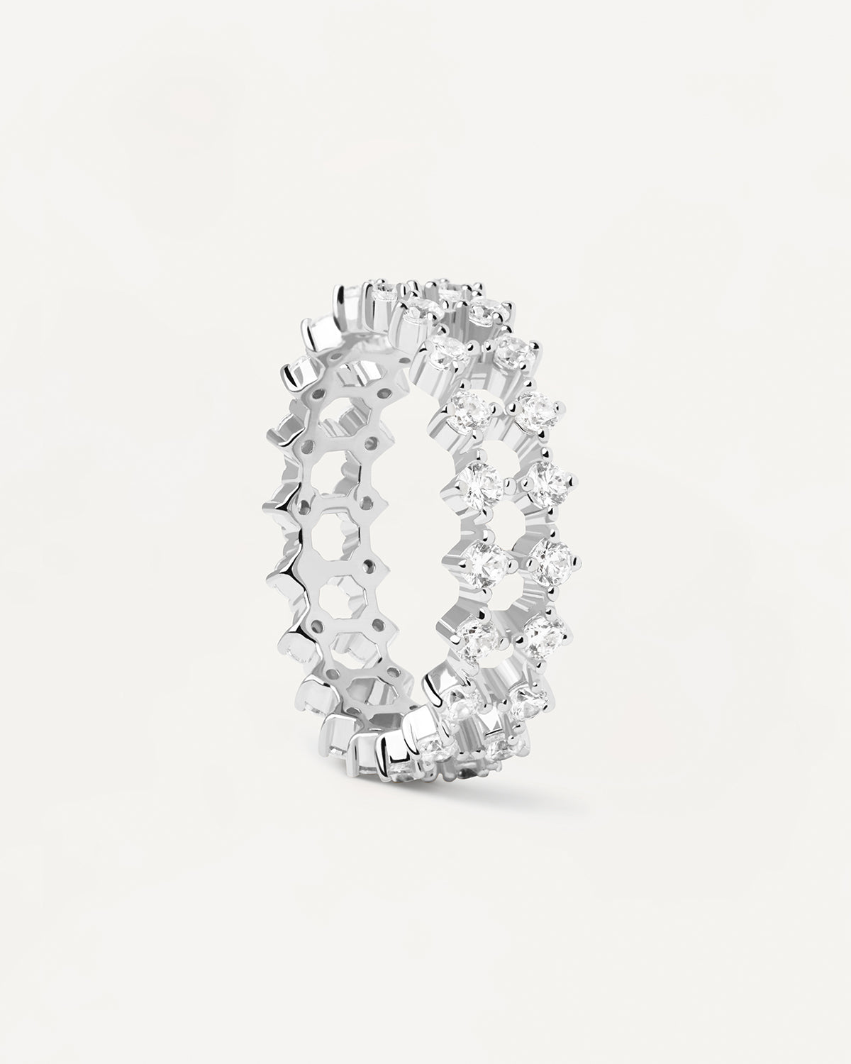 Anillo de Plata Fino con Detalle Dumbo Elegante