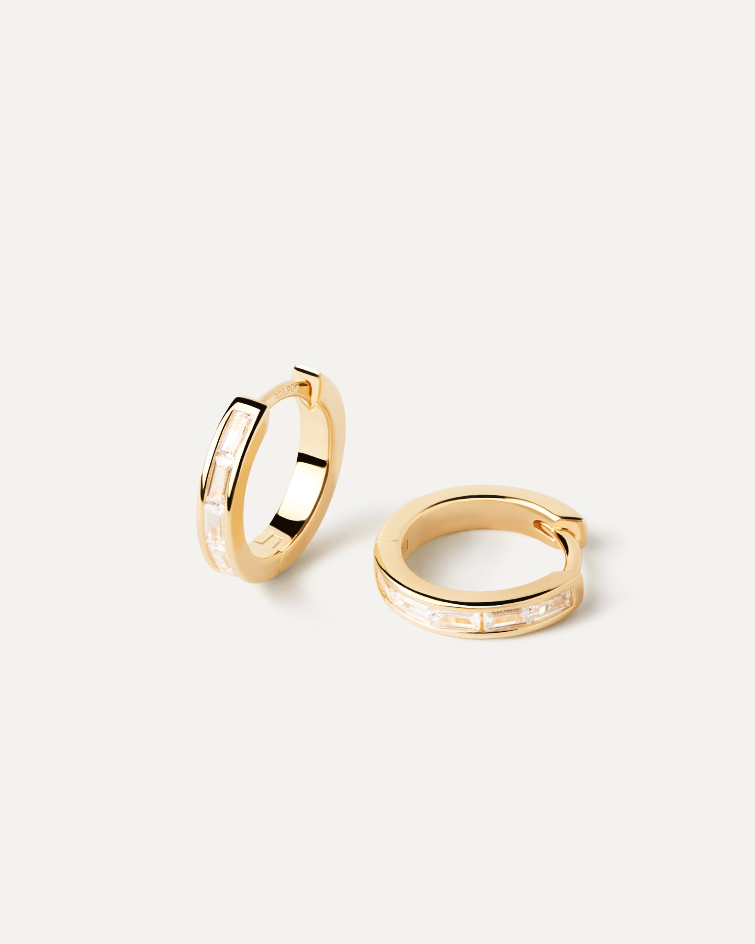 Aros Elegantes Viena - Joyería en Plata Estilo Minimalista