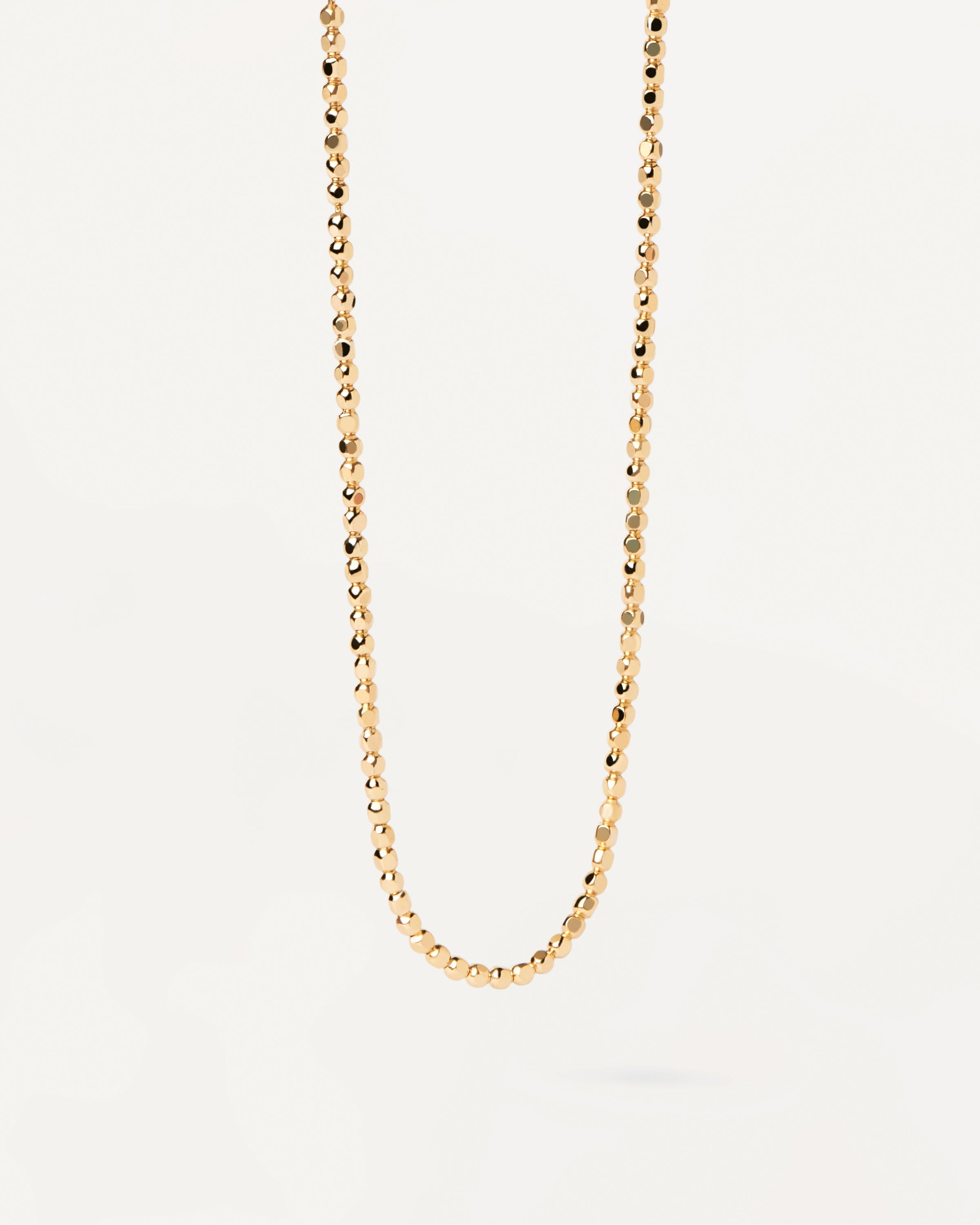 Elegante Collar de Cadena Inspirado en el Estilo Náutico con Detalles Brillantes