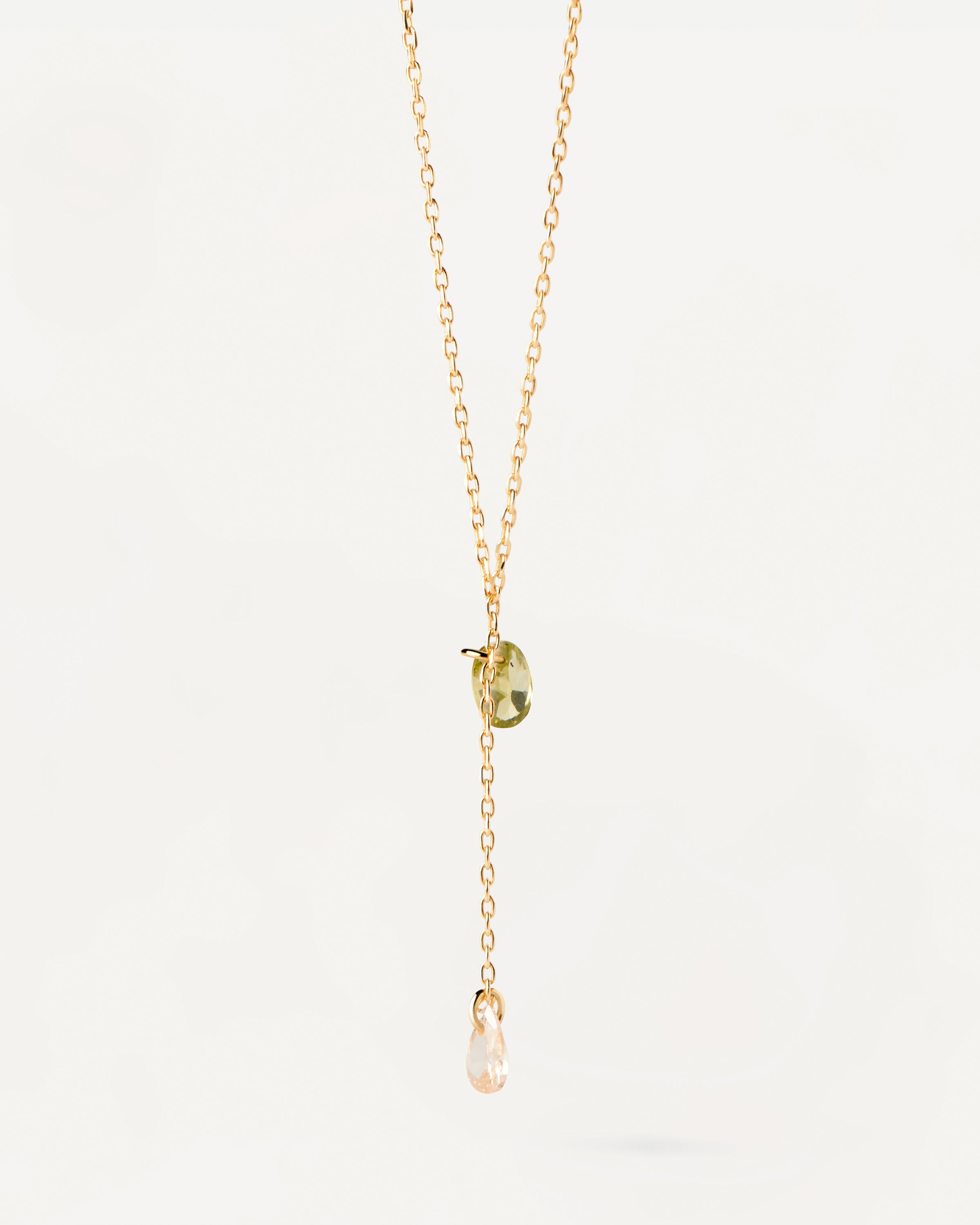 Collar Elegante Bonita - Diseño Exclusivo con Detalles Brillantes, Acero Quirúrgico, Colección Moderna 2024