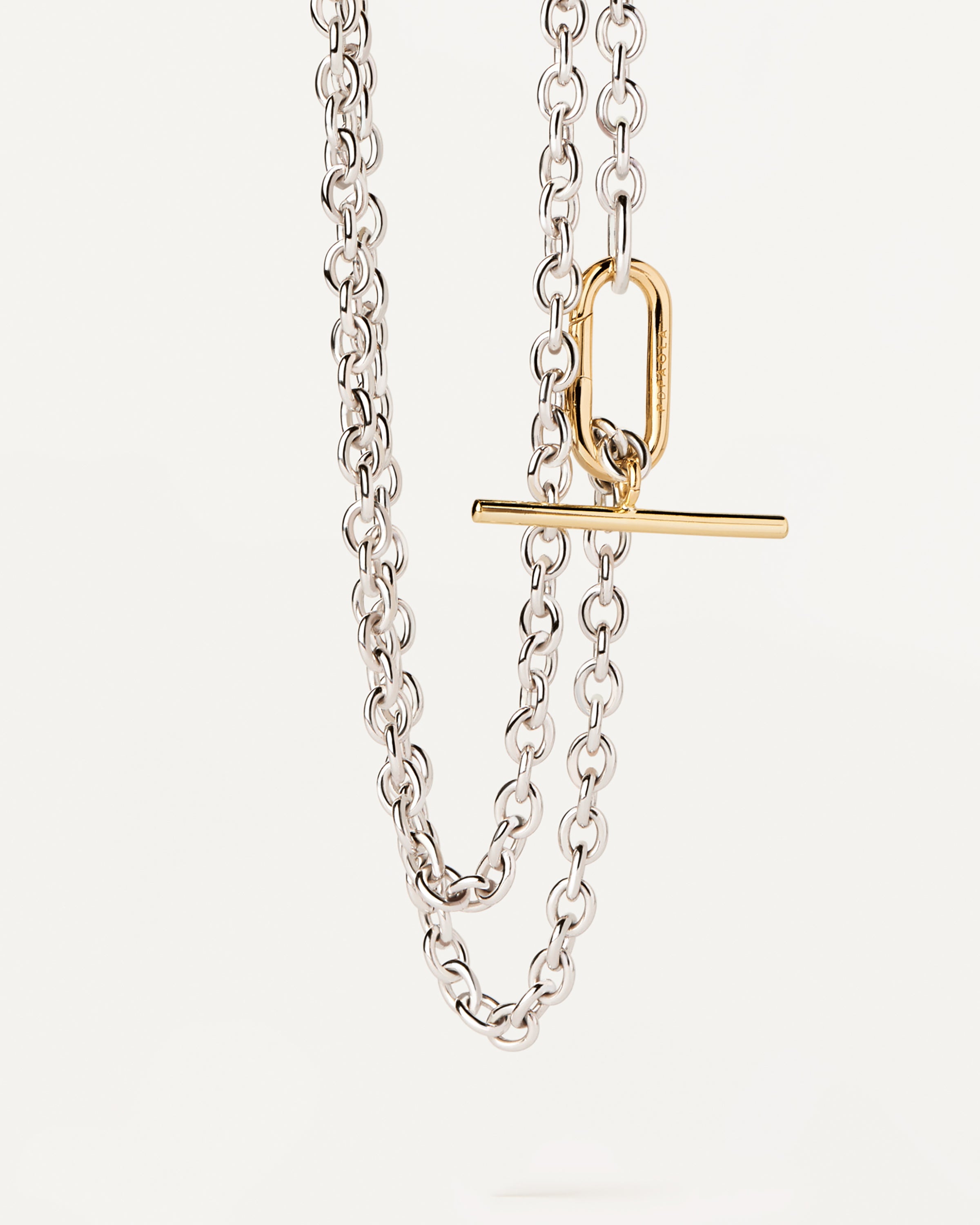 Collar Extralargo de Cadena Rítmica con Detalles Metálicos