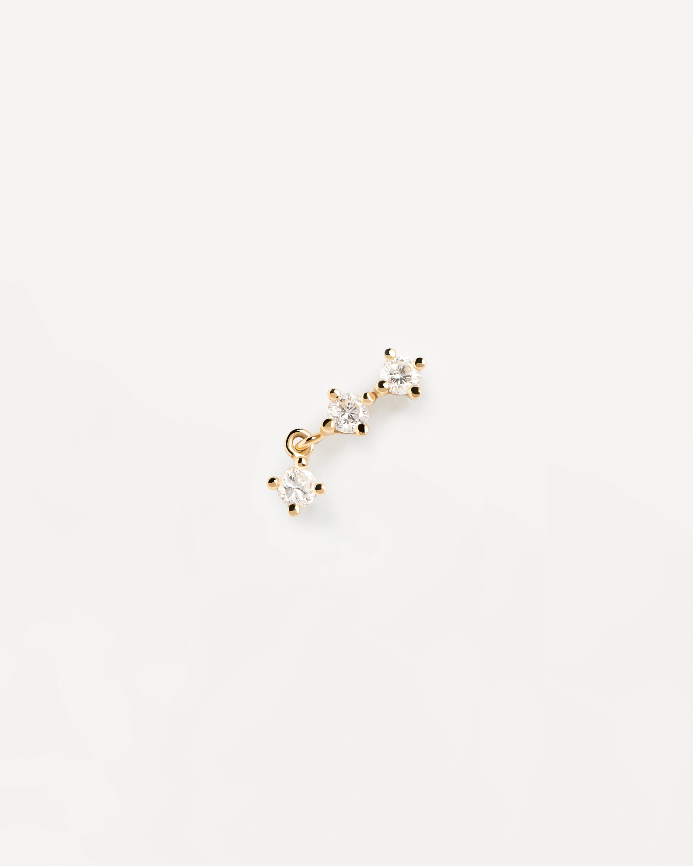 Pendiente Único Isabella en Oro Brillante con Detalles de Diamantes Artesanales