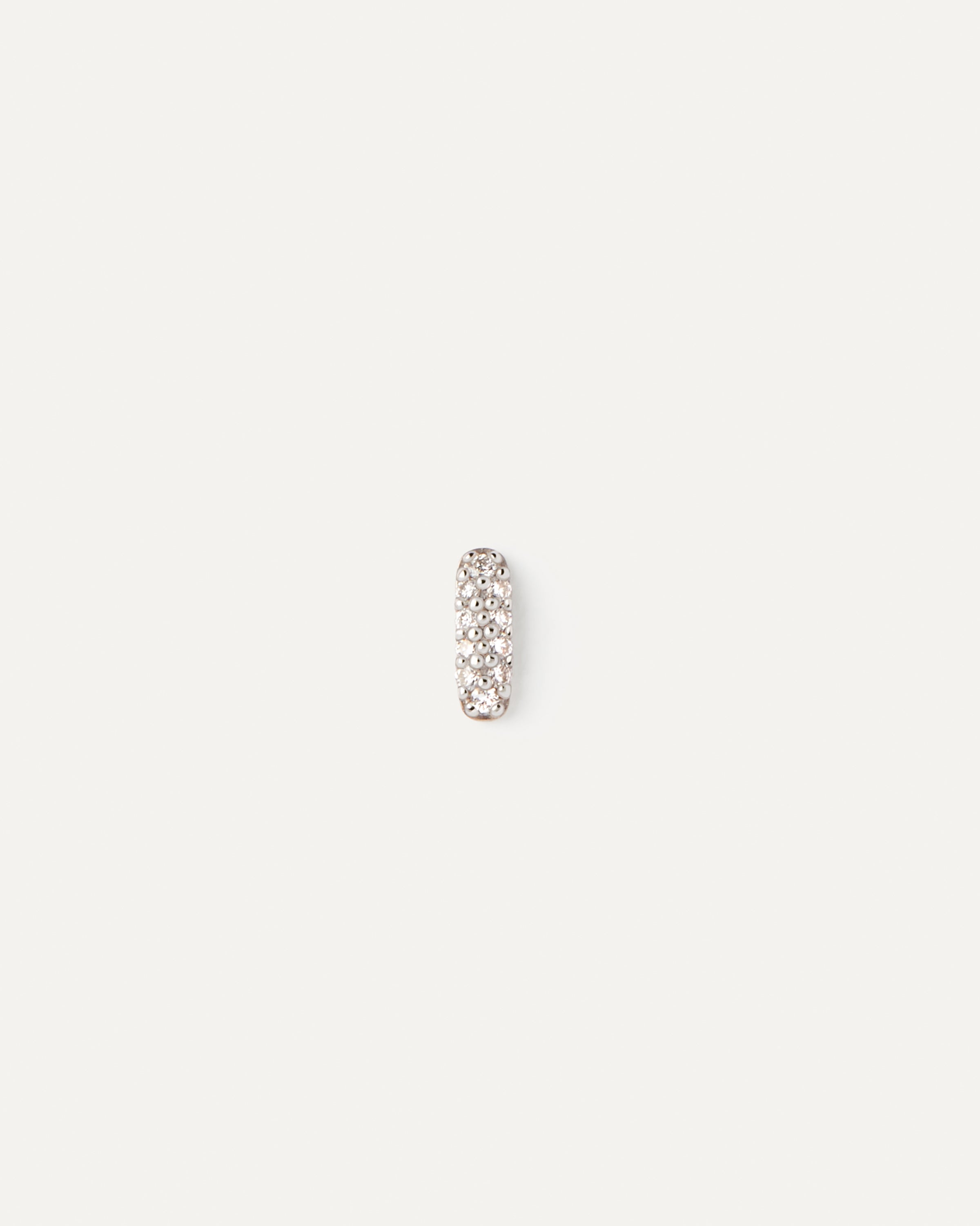 Pendientes Únicos de Oro con Incrustaciones Diamantinas - Estilo Vanguardista  

Arete Individual Brillante en Oro Amarillo y Diamantes Corte Princesa  

Pendiente Moderno en Oro 18K con Detalles Diamantinos - Diseño Exclusivo  

Joyería Contemporánea: Arete Solitario Oro Blanco con Diamantes Naturales  

Pendiente Elegante de Oro Rosa y Diamantes - Pieza Única de Alta Moda