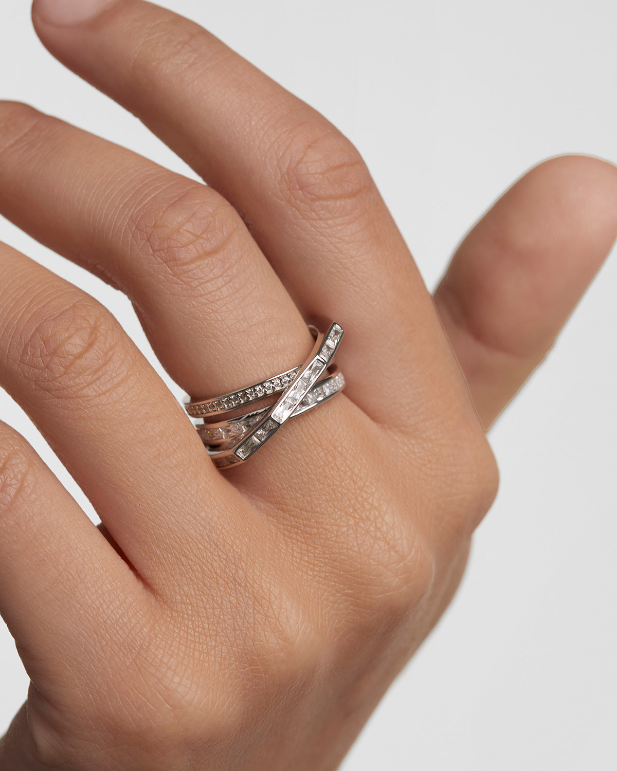 Anillo de Plata Verona Exclusivo - Joyería Artesanal con Detalles Únicos