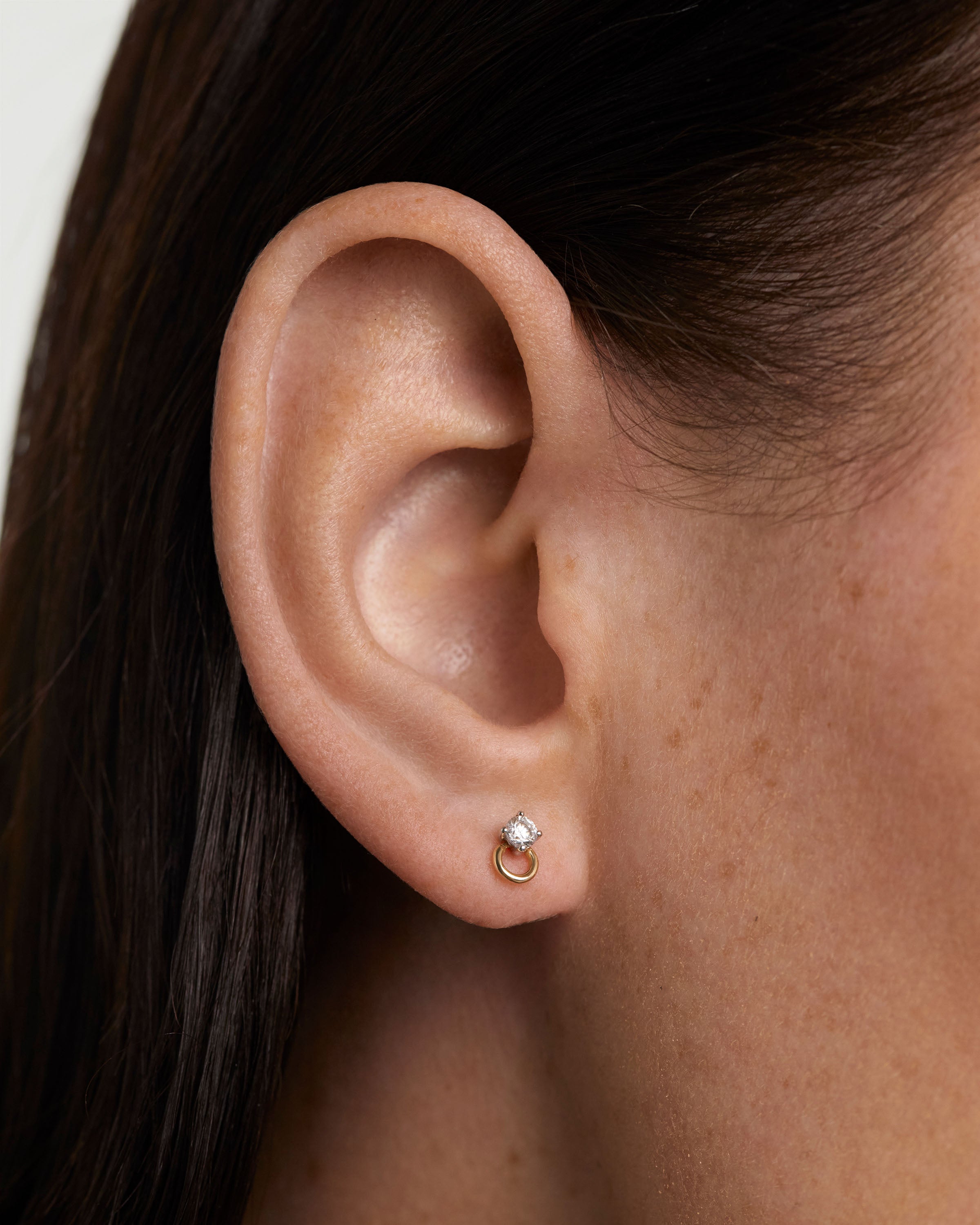 Pendientes Clásicos de Oro Brillante con Diamantes Puros - Joyería Fina de Lujo Elegante