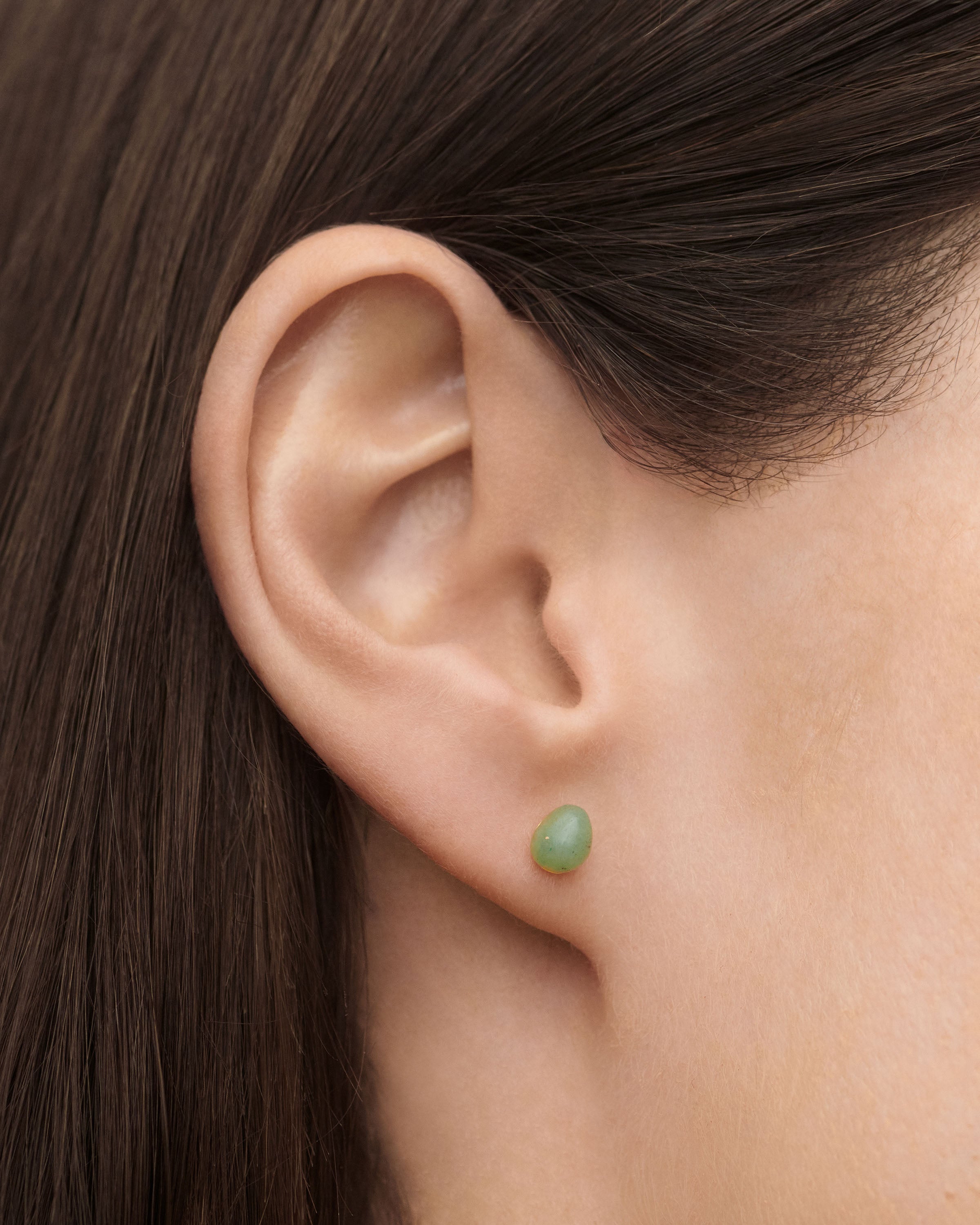 Pendiente de presión elegante con piedra aventurina verde - Joyería natural en plata esterlina