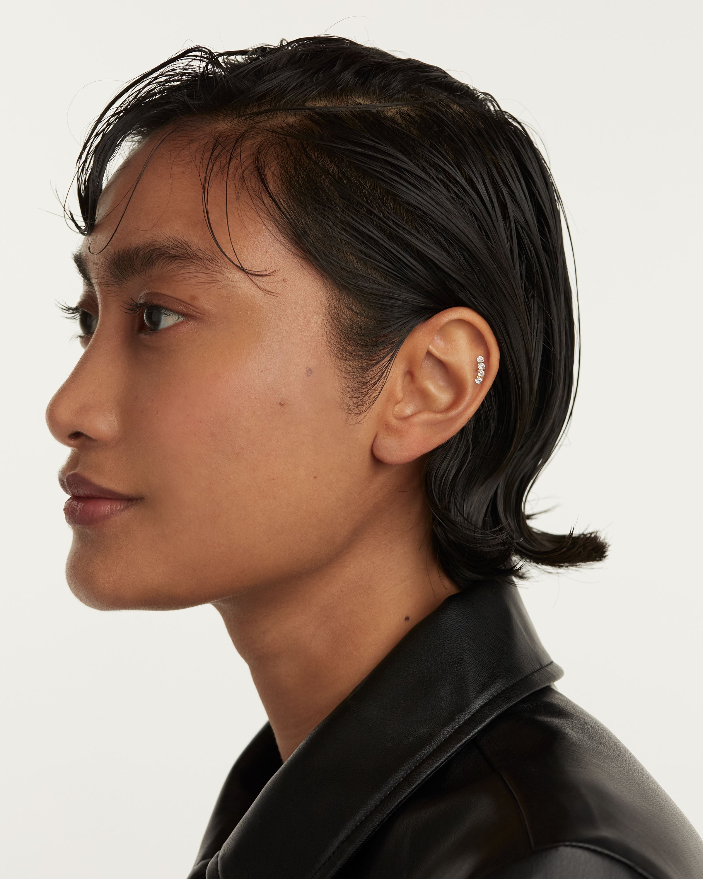 Pendiente Individual Uma - Diseño Exclusivo en Acero Quirúrgico, Moda Minimalista