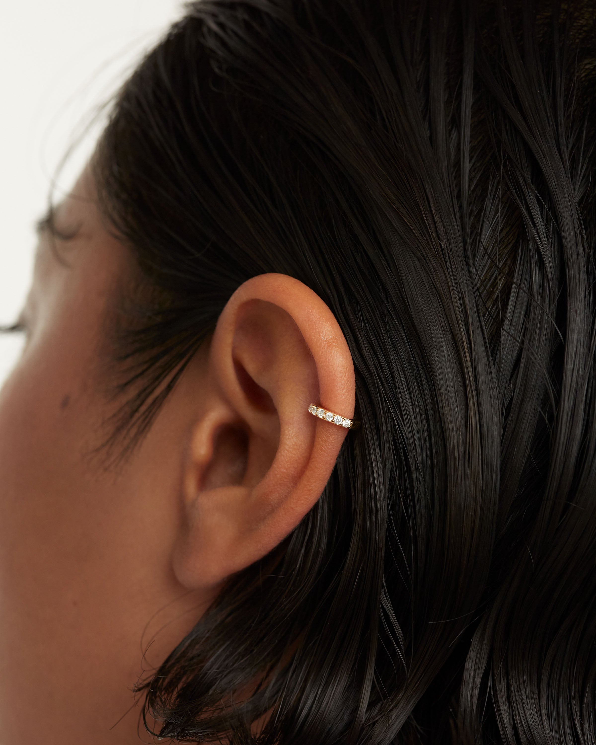 Aro de Oreja Alex - Diseño Exclusivo en Plata para Mujer
