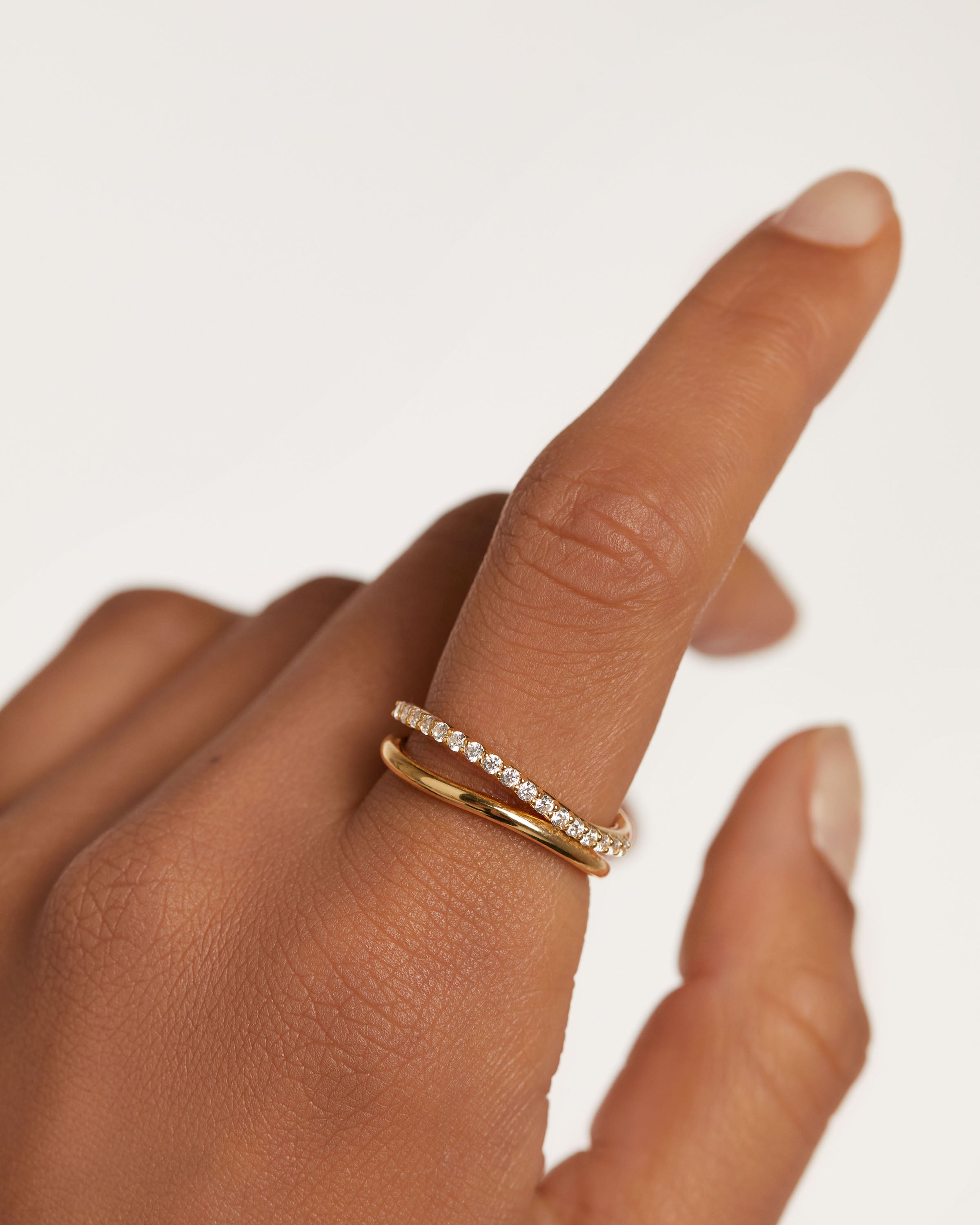 Anillo Vortice Dinámico – Sortija Giratoria con Diseño Único