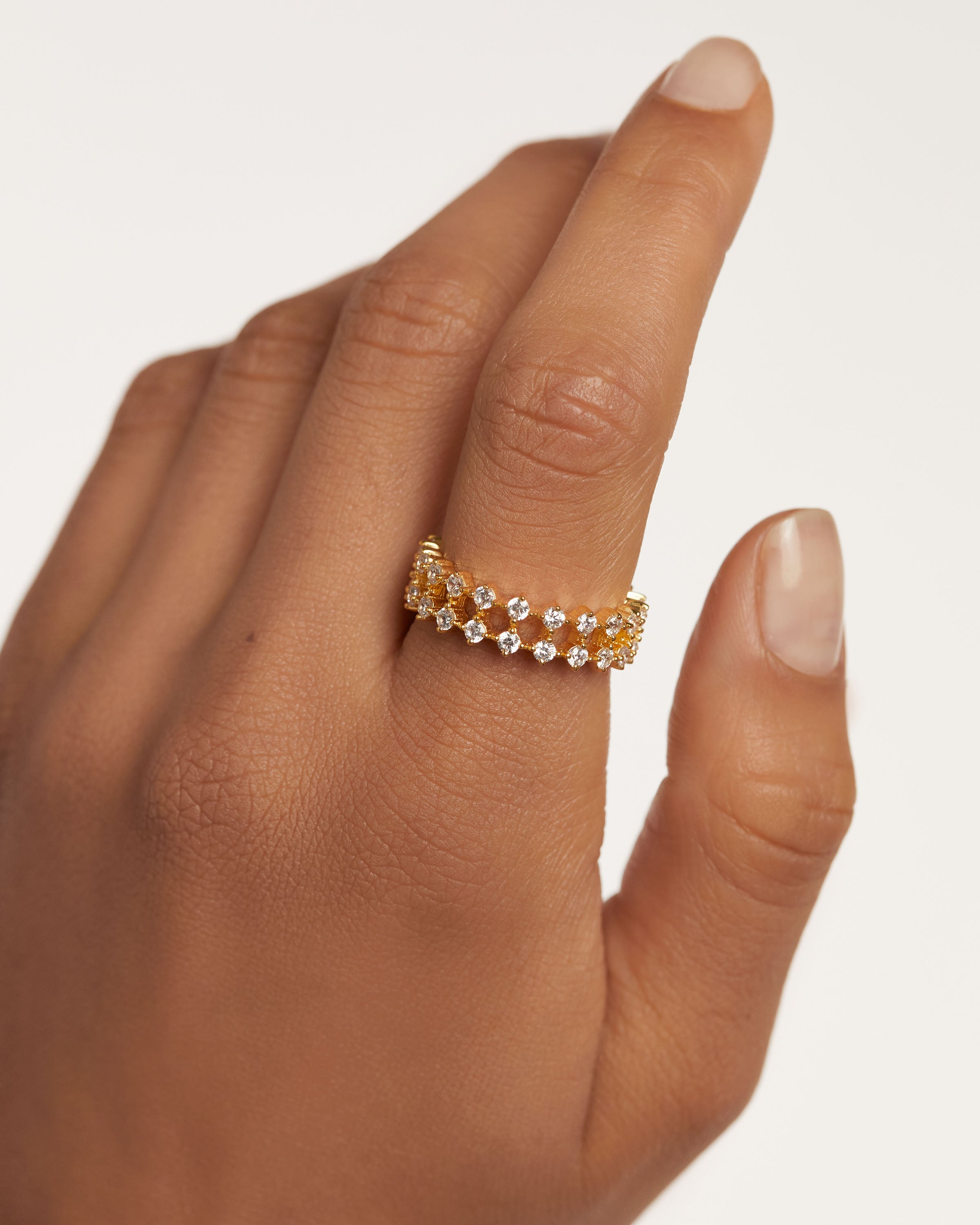 Anillo Dumbo Ultradelgado en Acero Quirúrgico - Diseño Minimalista para Mujer