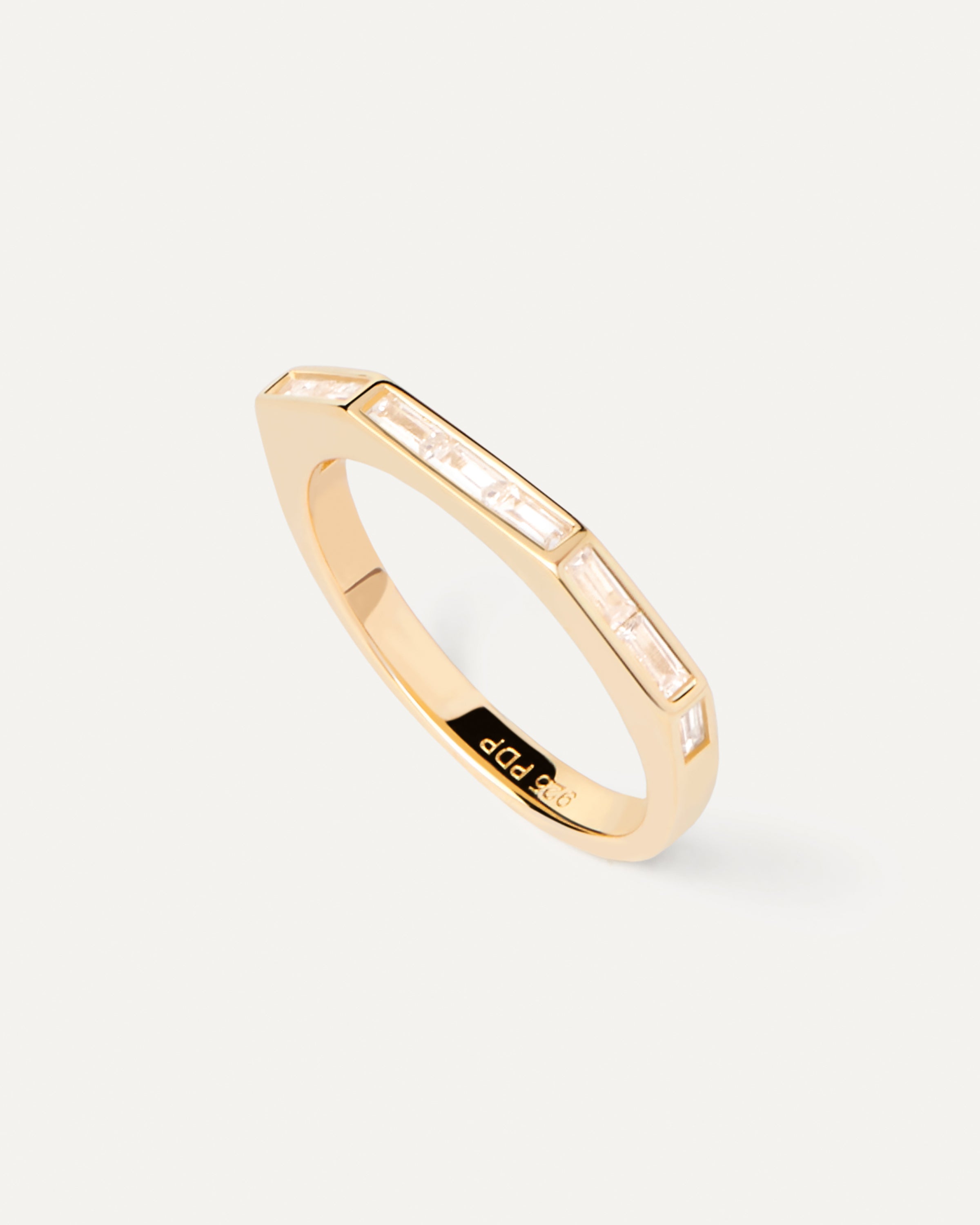 Anillo Único de Bari con Estilo Elegante