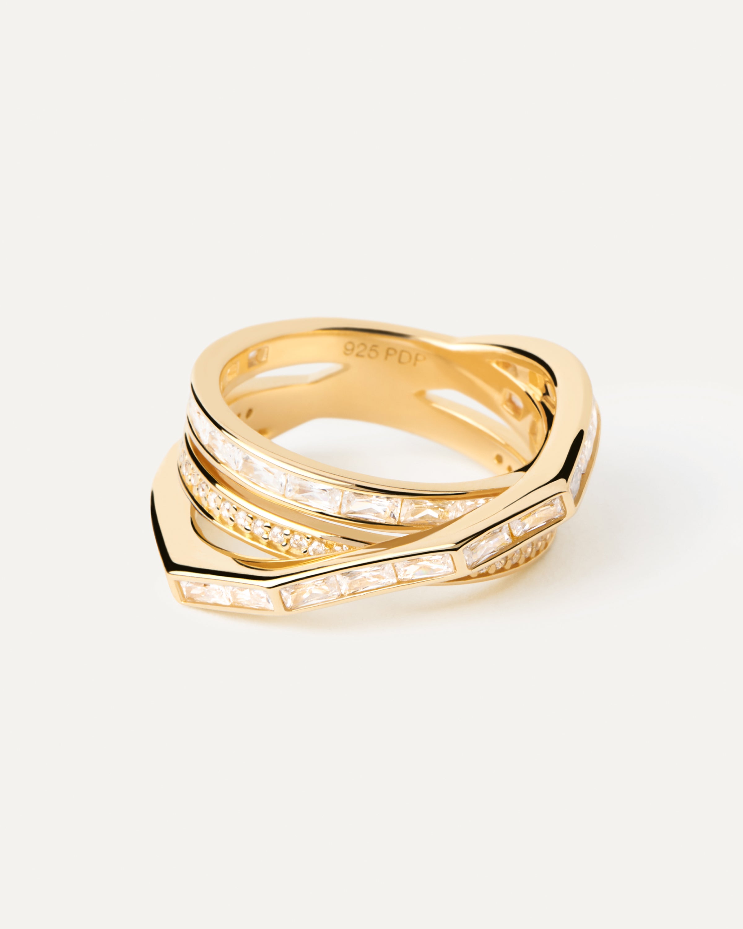 Anillo Verona Elegante en Acero Inoxidable, Diseño Moderno Unisex para Regalos