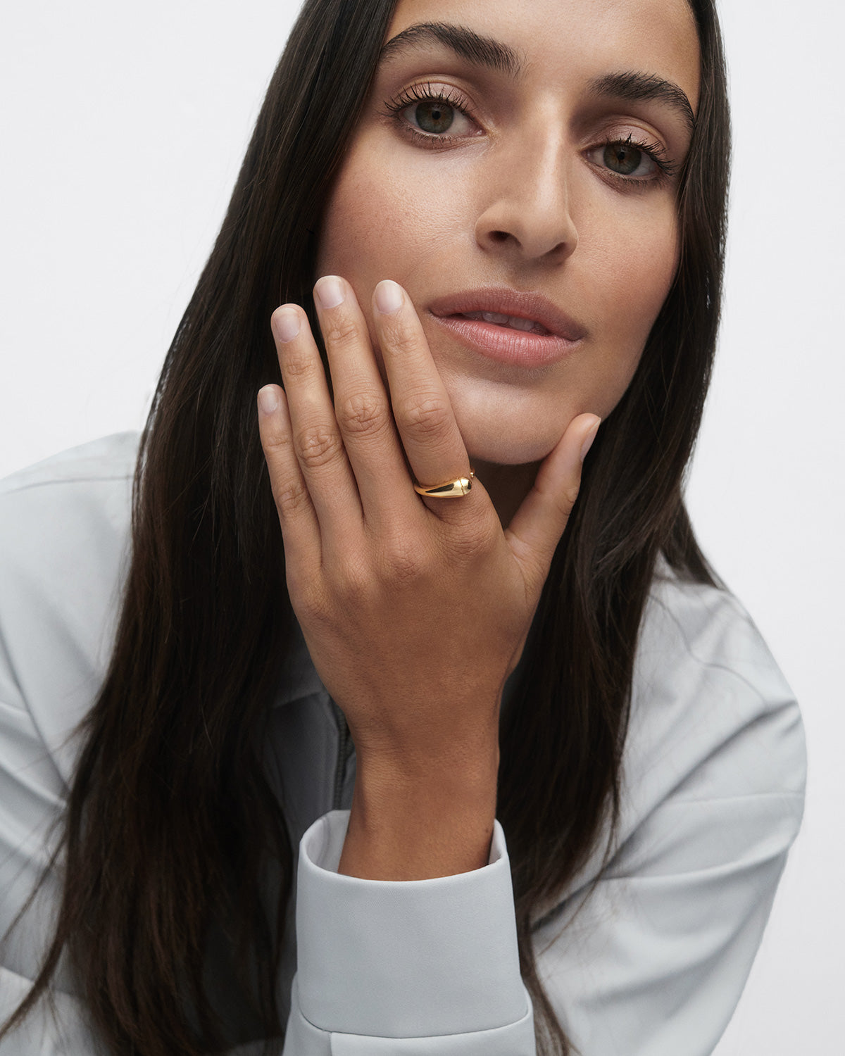 Anillo Infinito Elegante - Accesorio Único Ajustable para Estilo Continuo