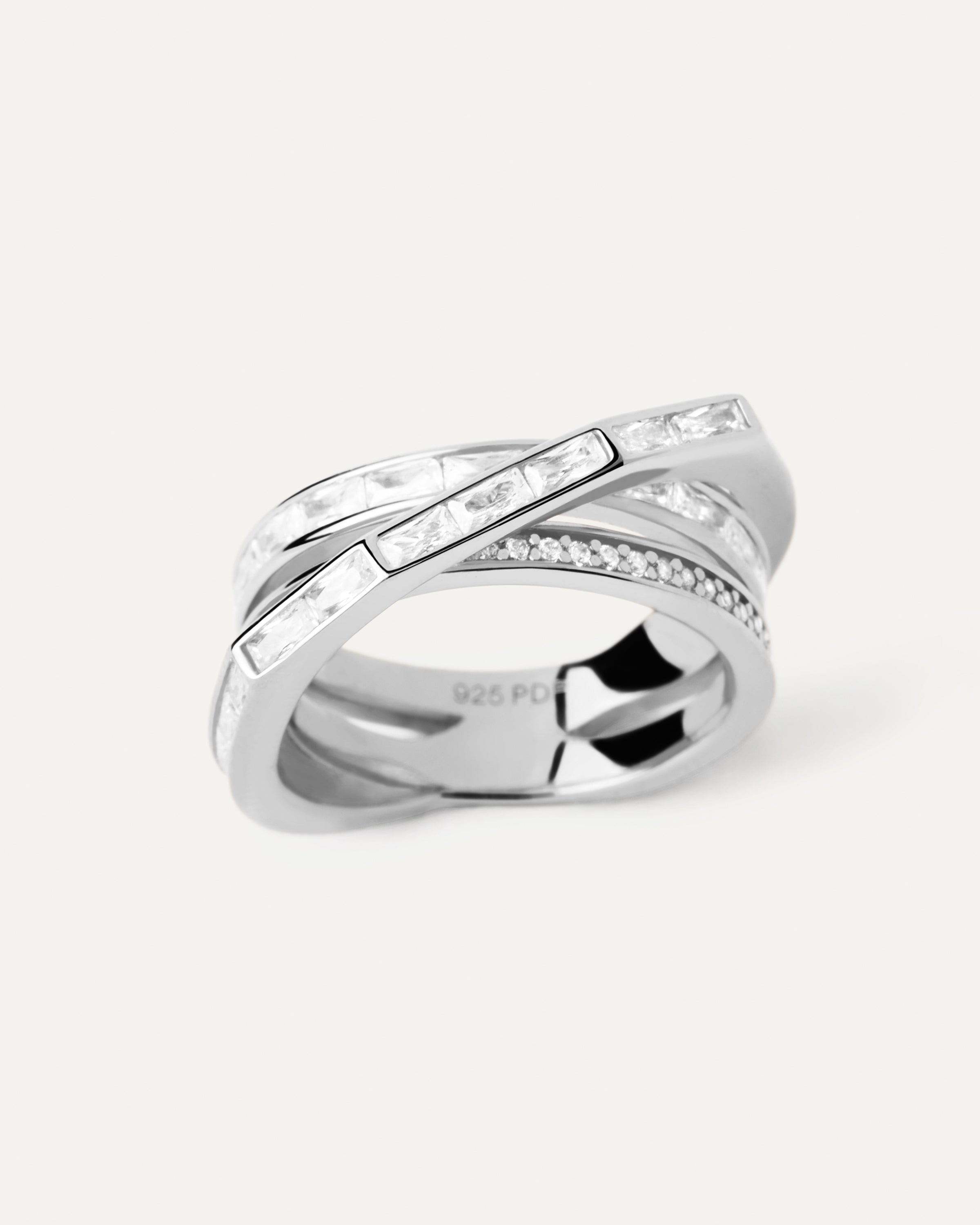 Anillo de Plata Verona Exclusivo - Joyería Artesanal con Detalles Únicos