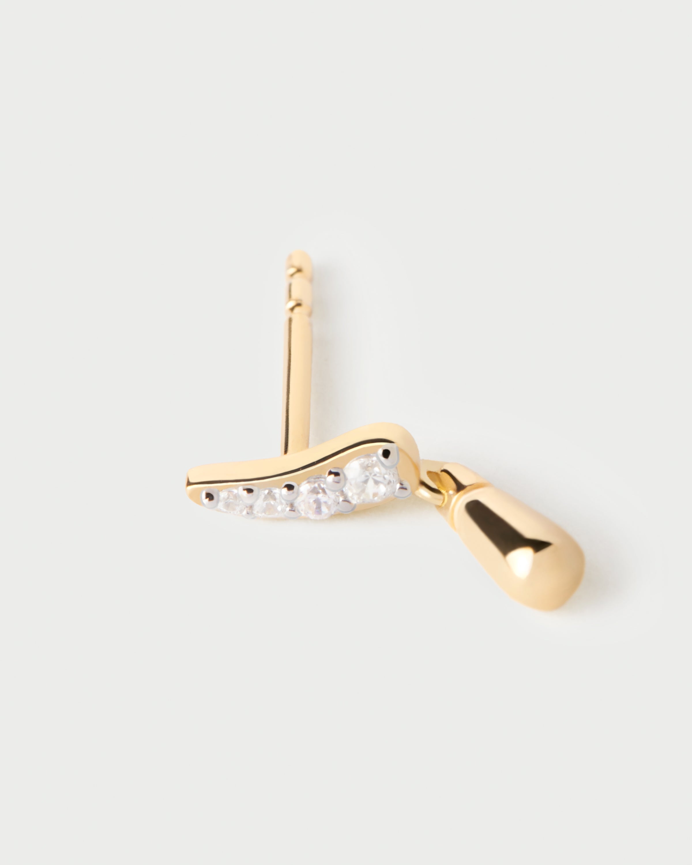 Pendientes Kira: Elegantes y Brillantes para Mujer