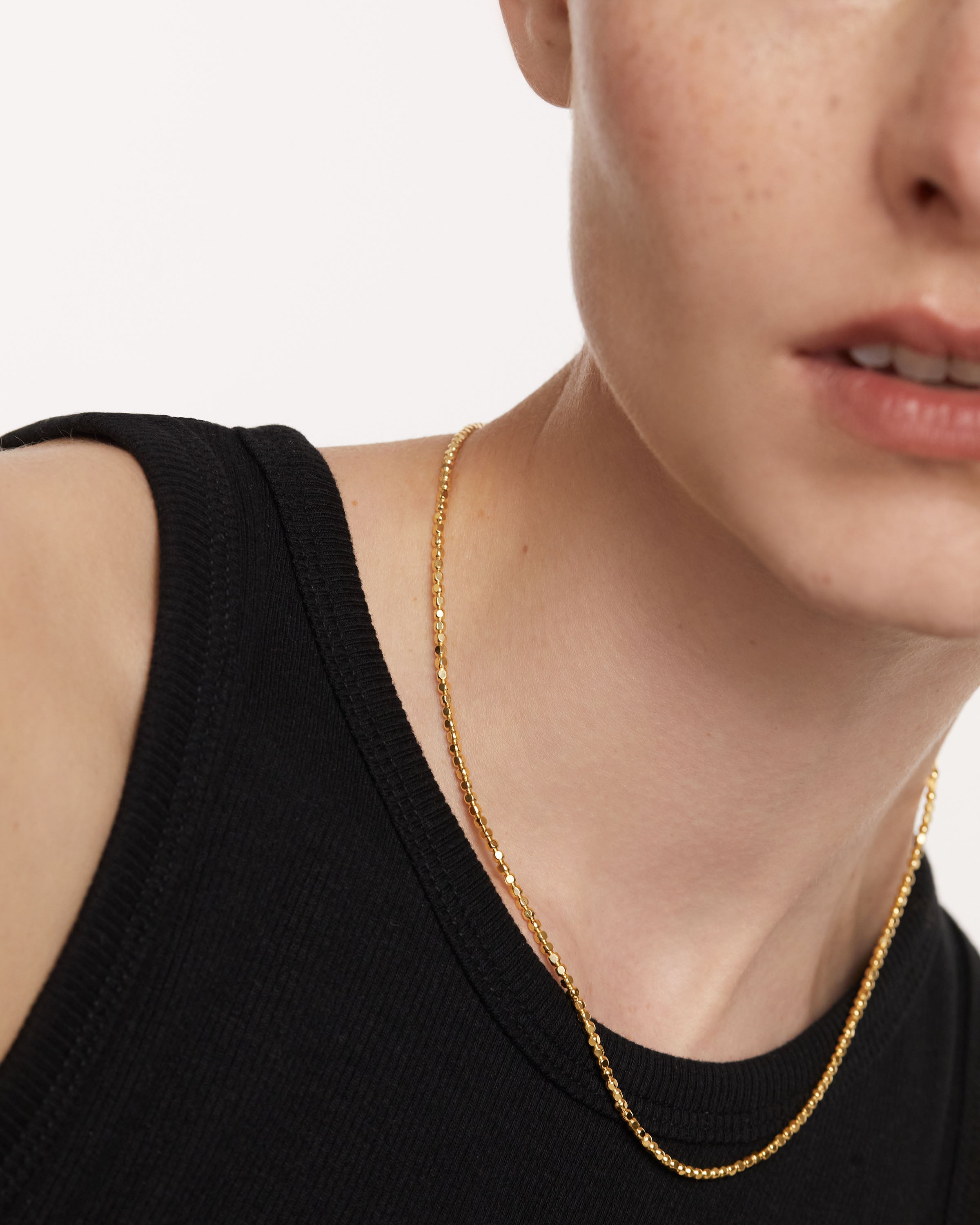 Elegante Collar de Cadena Inspirado en el Estilo Náutico con Detalles Brillantes