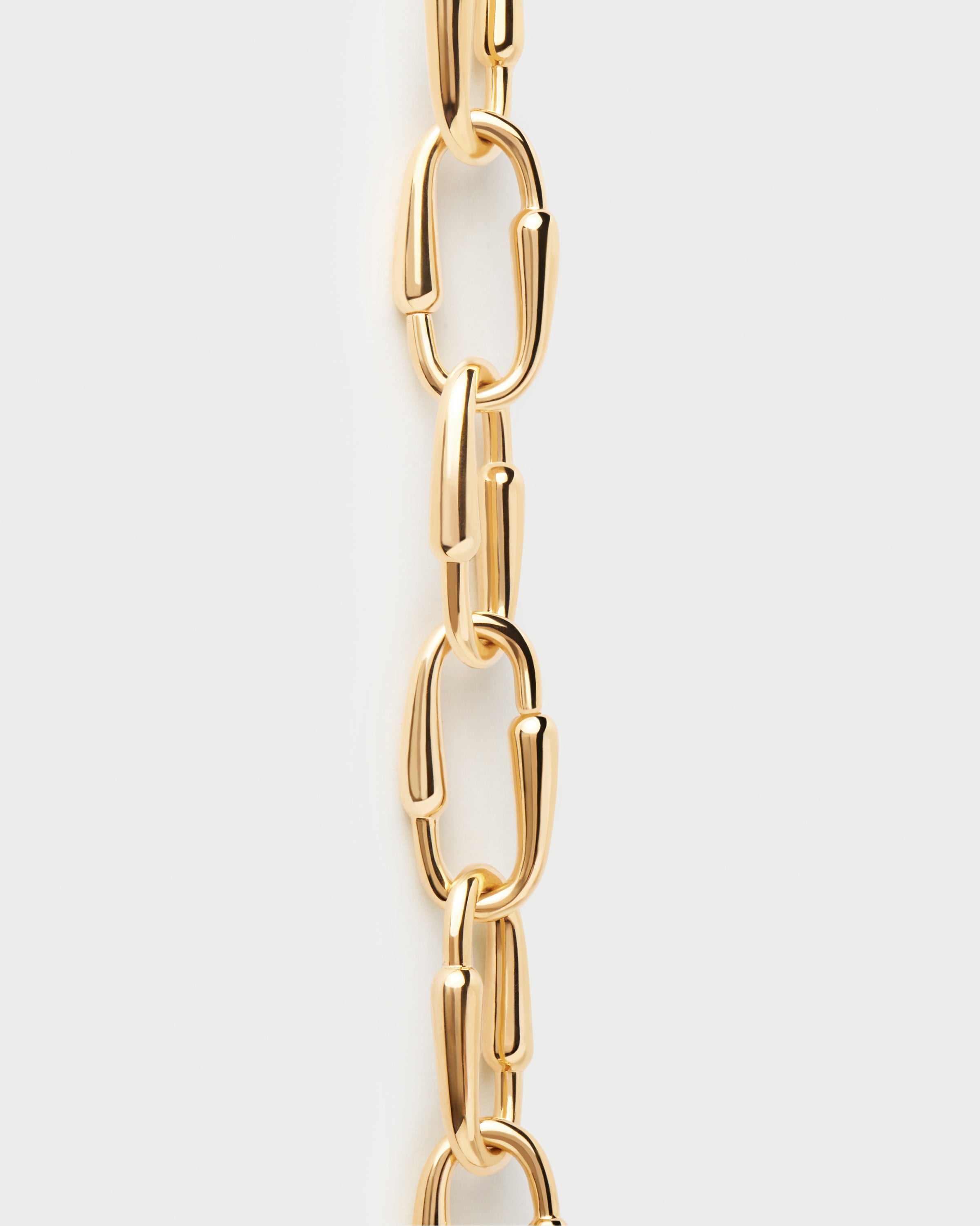 Collar elegante de cadena entrelazada con diseño único en argollas - Joyería moderna para mujer, estilo minimalista y versátil