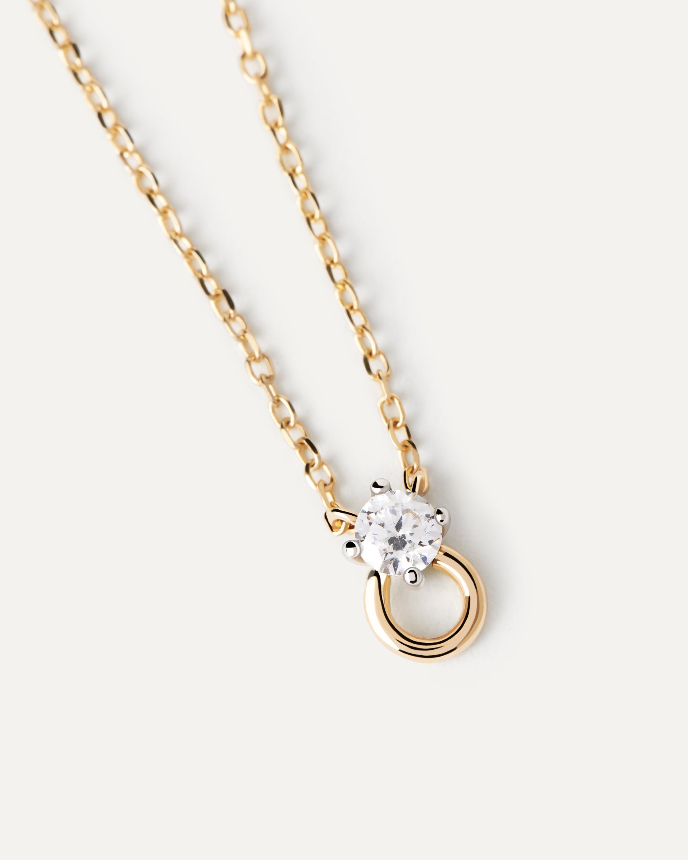 Exclusivo Collar Ari de Oro Blanco y Diamante Solitario