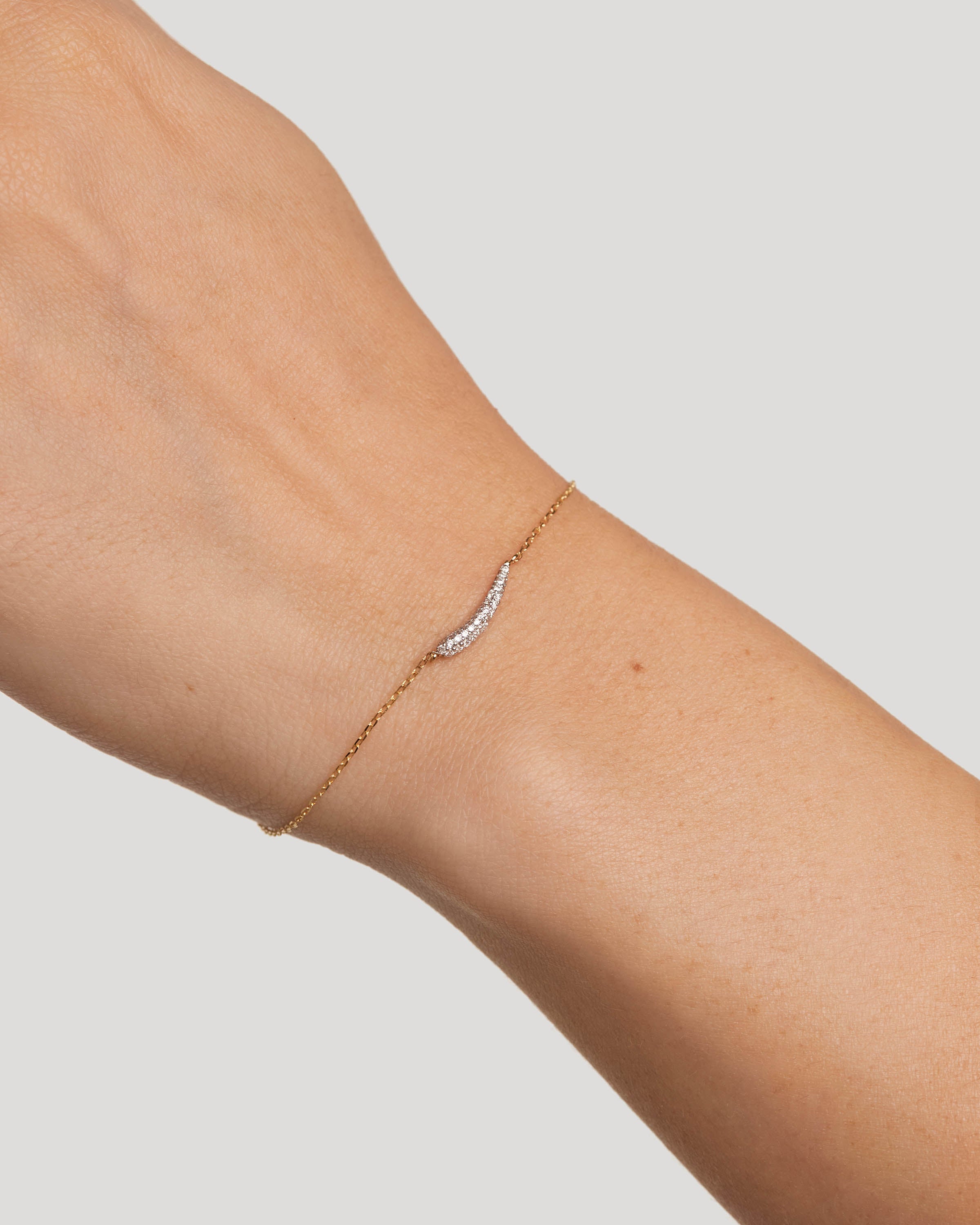 Pulsera Nilo en Oro 18K con Diamantes - Diseño Exclusivo y Brillante