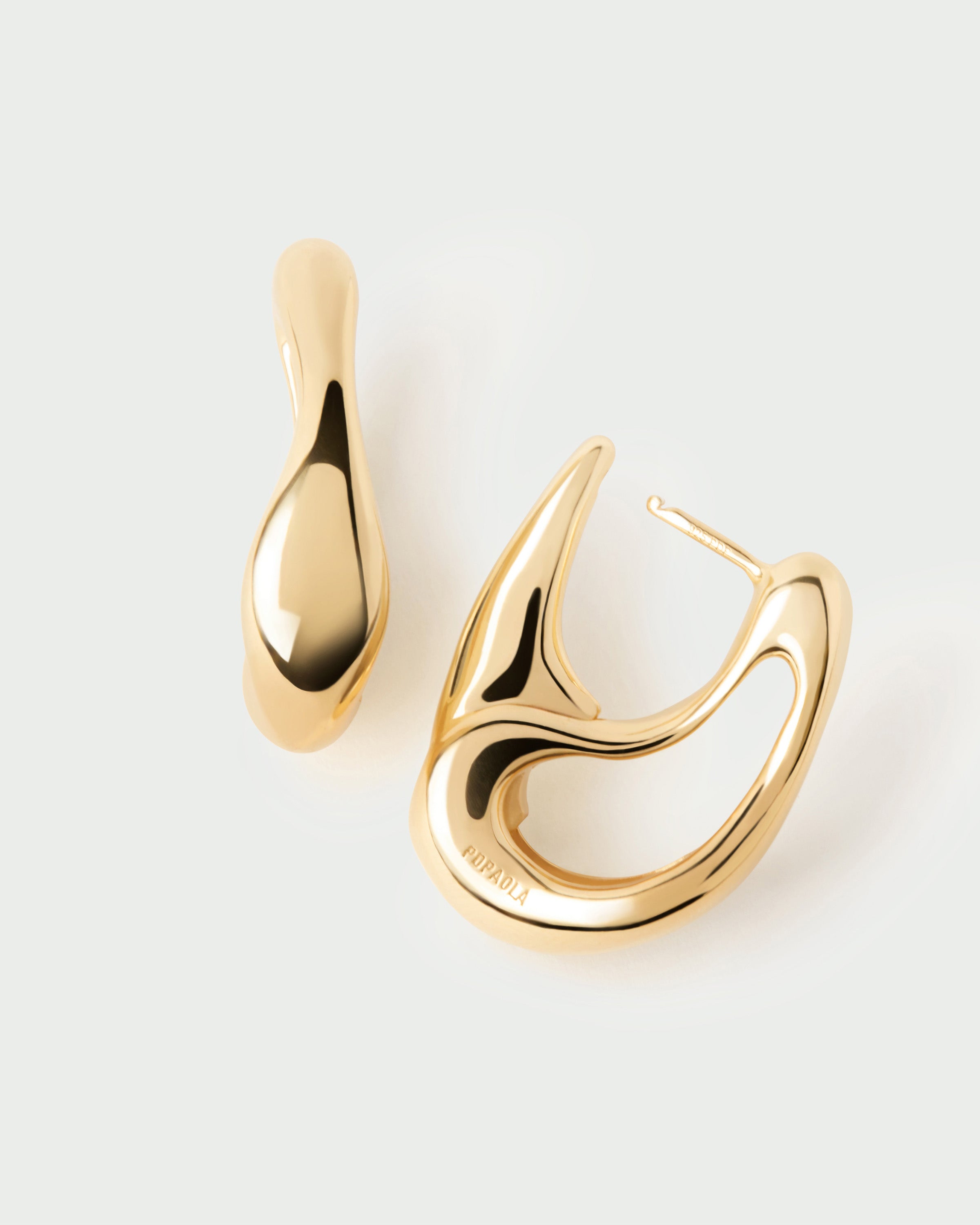 Aretes de Aro Brisa en Oro de 14K: Diseño Minimalista y Ligero para Uso Diario o Ocasiones Especiales