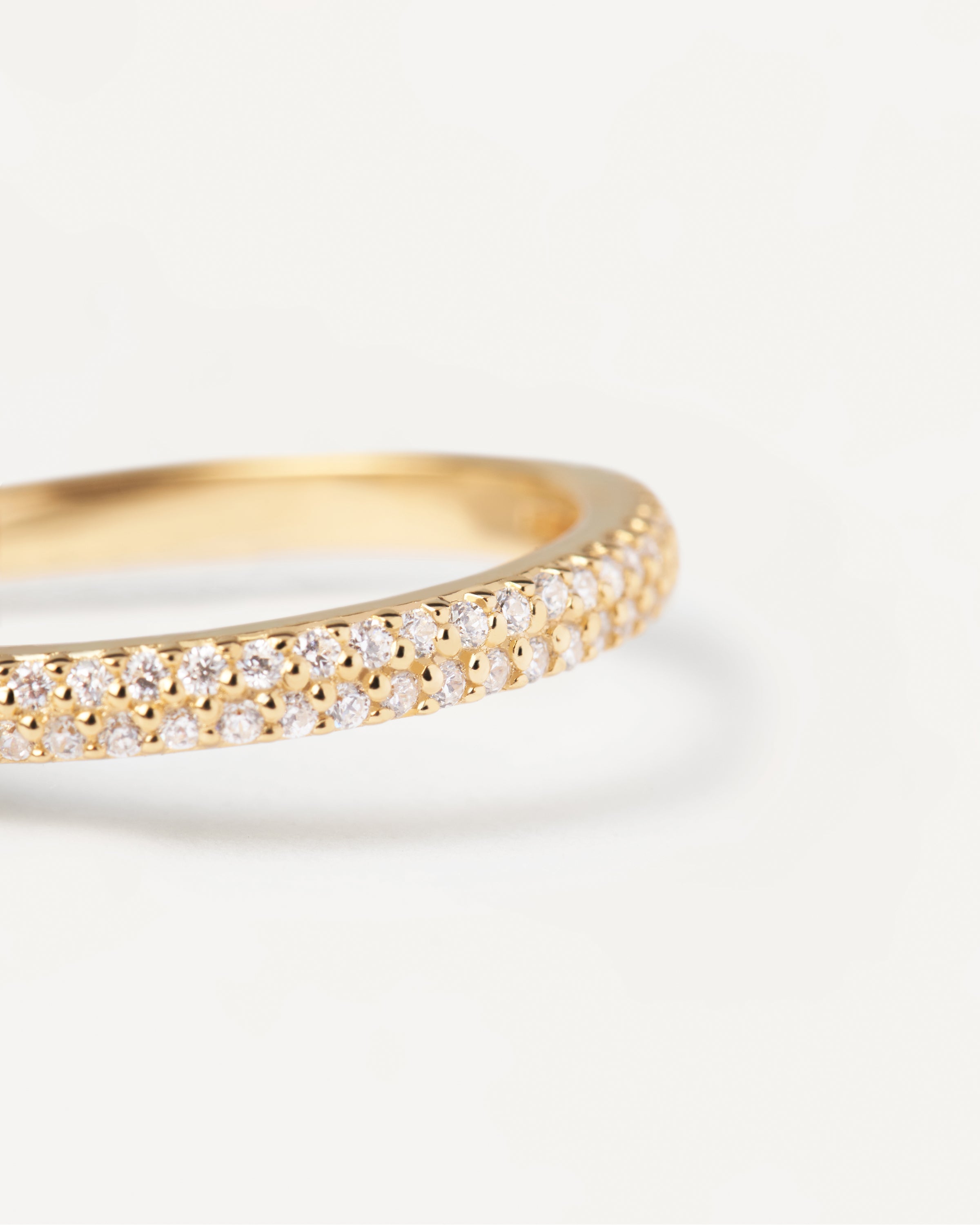 Anillo de Tiara Elegante con Detalles Brillantes para Bodas y Eventos Especiales