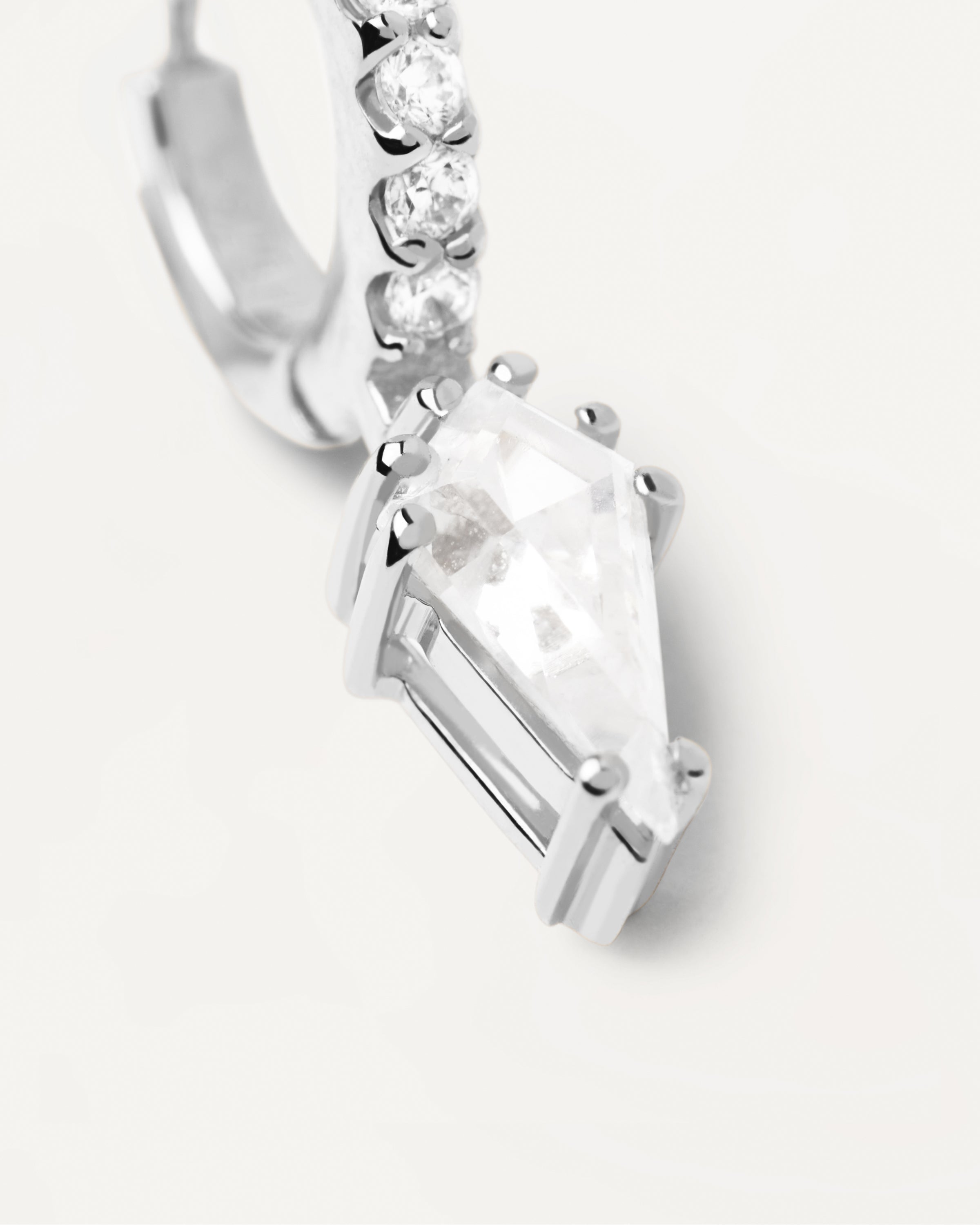 Arete de Plata Estilo Manila - Diseño Elegante para Mujer (Pieza Única)