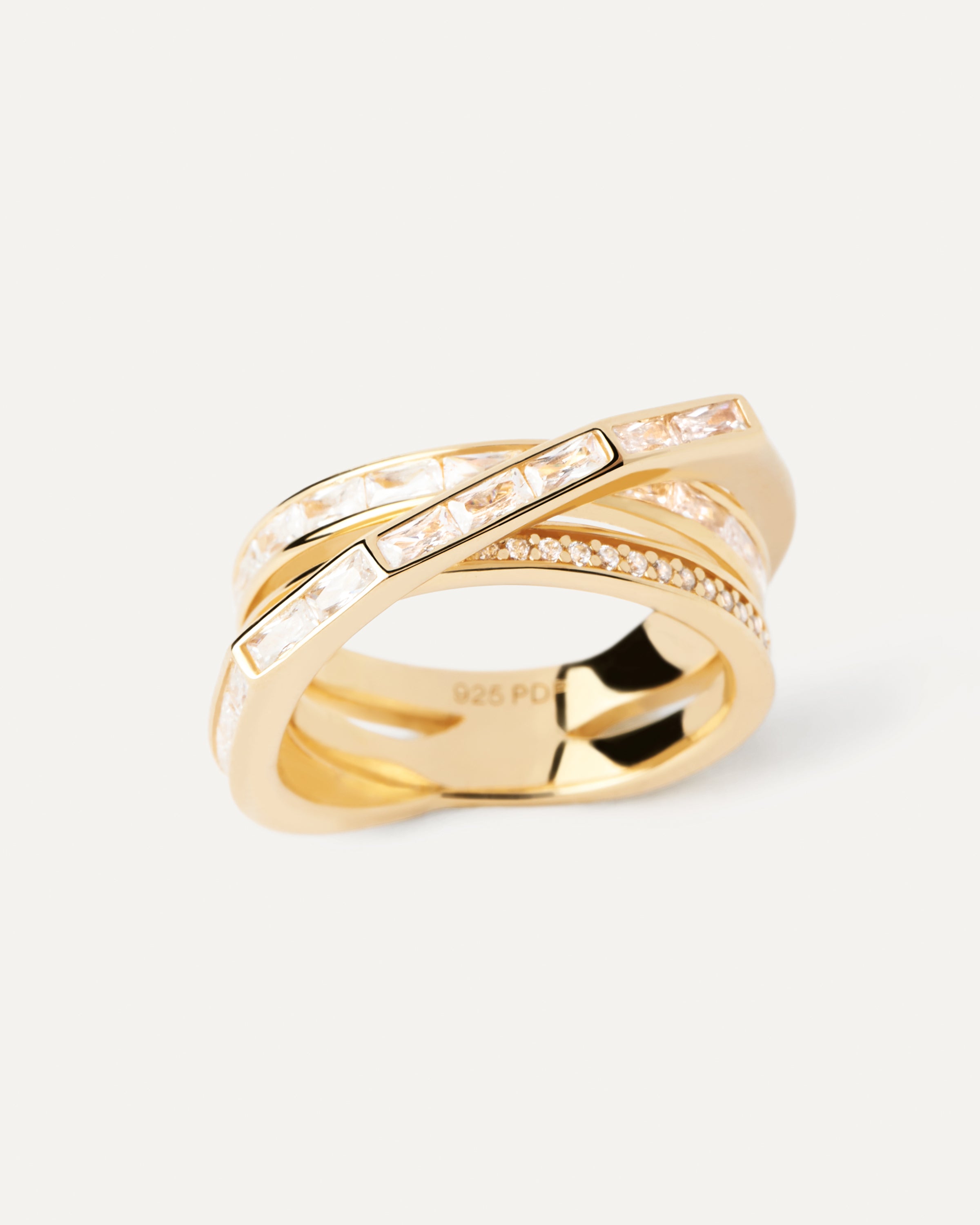 Anillo Verona Elegante en Acero Inoxidable, Diseño Moderno Unisex para Regalos
