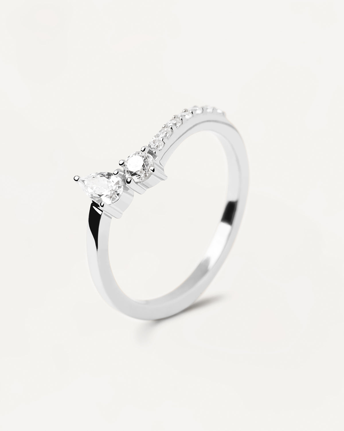 Anillo de Plata Ley 925 Ava para Mujer - Diseño Elegante con Detalles Brillantes