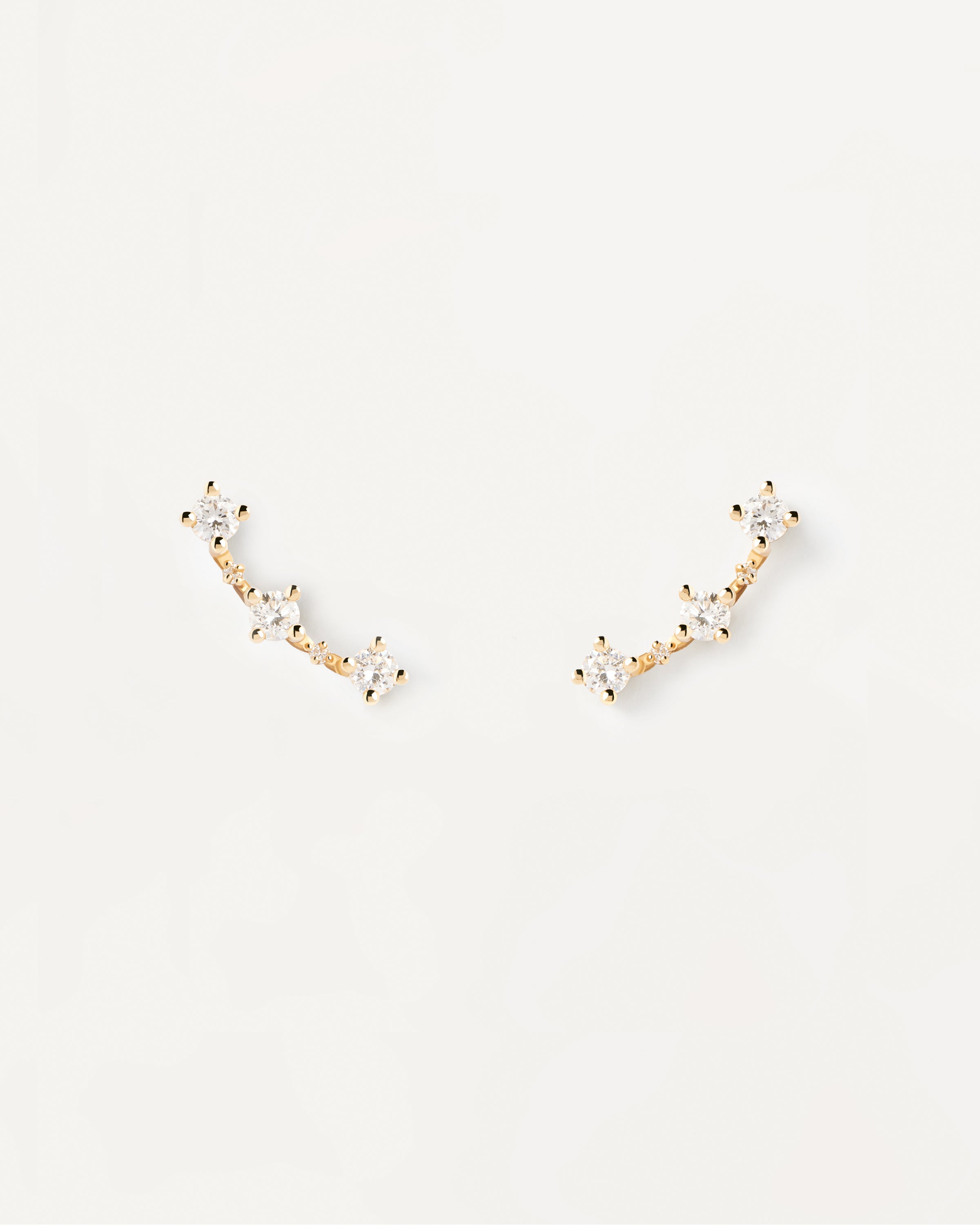Pendiente Solitario Libertad con Diamantes y Oro de 18K - Elegancia Atemporal