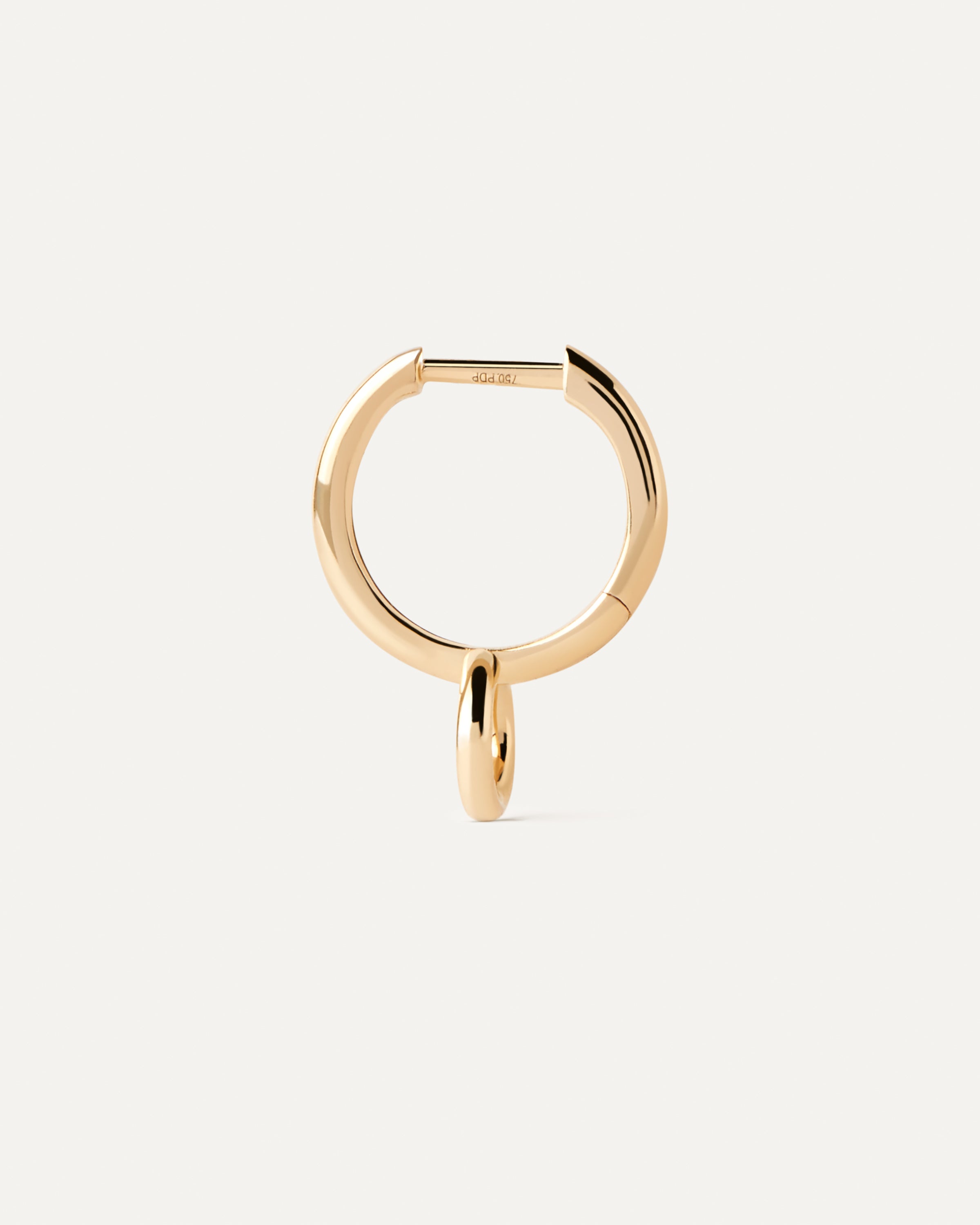 Aro Circular Dorado de Un Solo Diseño