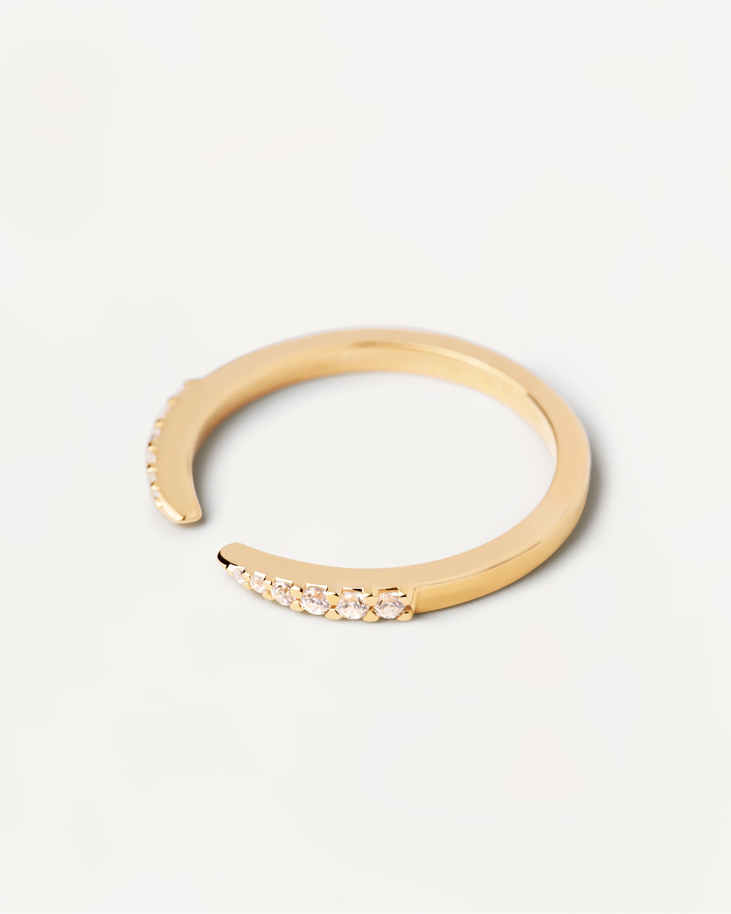 Anillo de Mirada Intensa - Joyería Elegante con Diseño Exclusivo