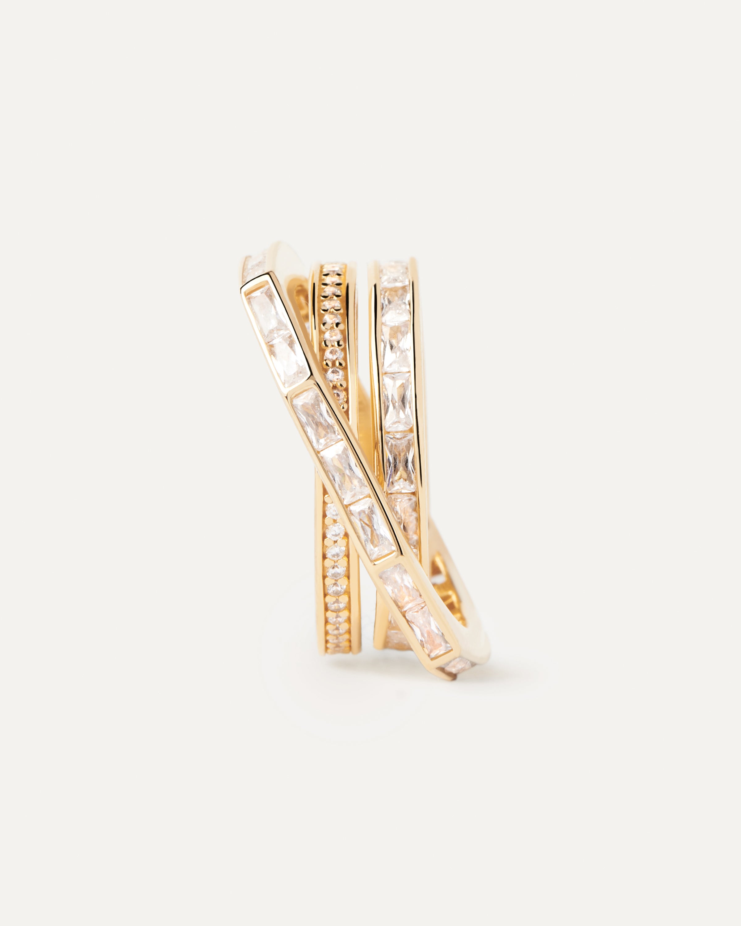 Anillo Verona Elegante en Acero Inoxidable, Diseño Moderno Unisex para Regalos