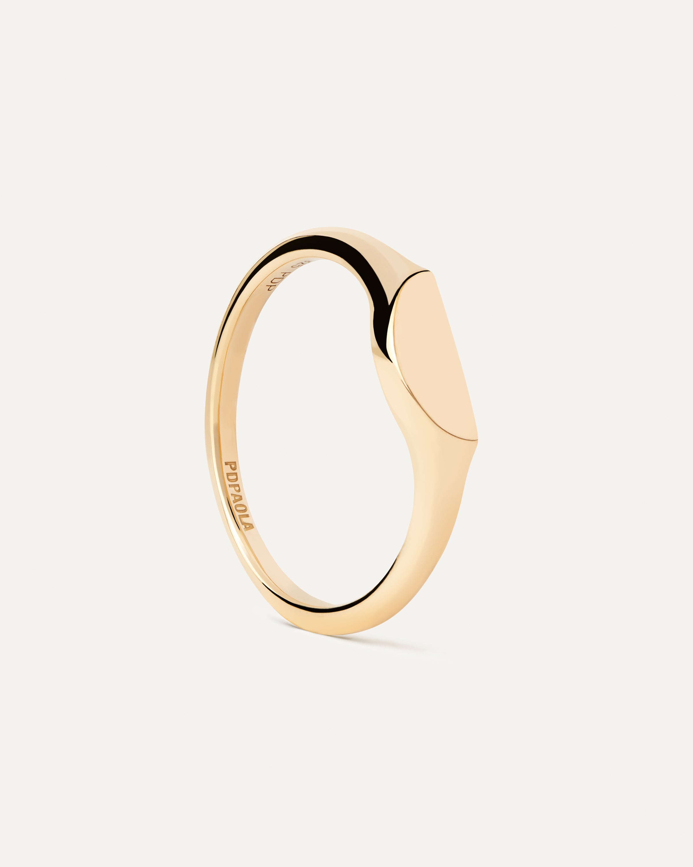 Anillo compacto con sello semicircular único