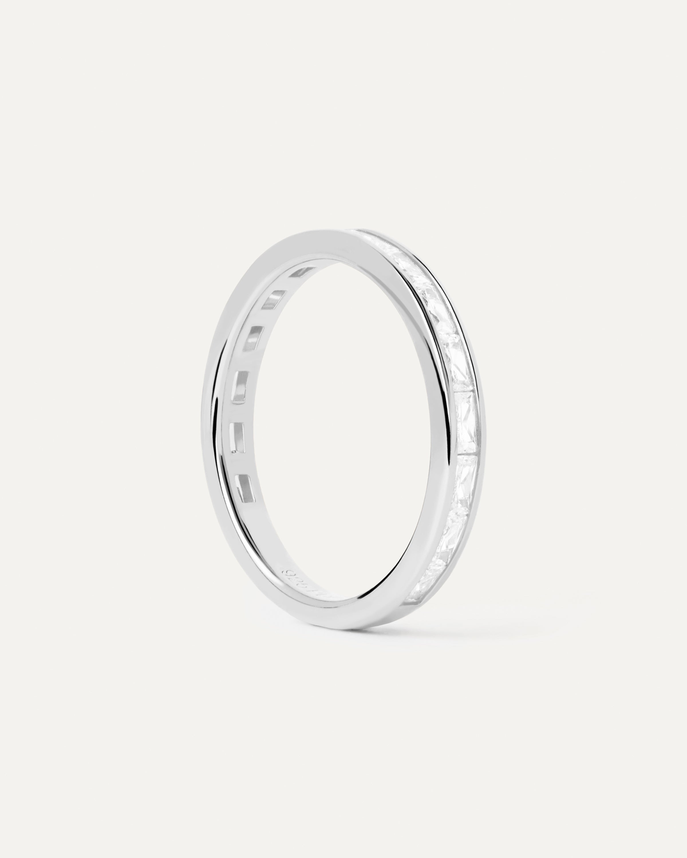 Anillo Elegante de Plata con Diseño Viena