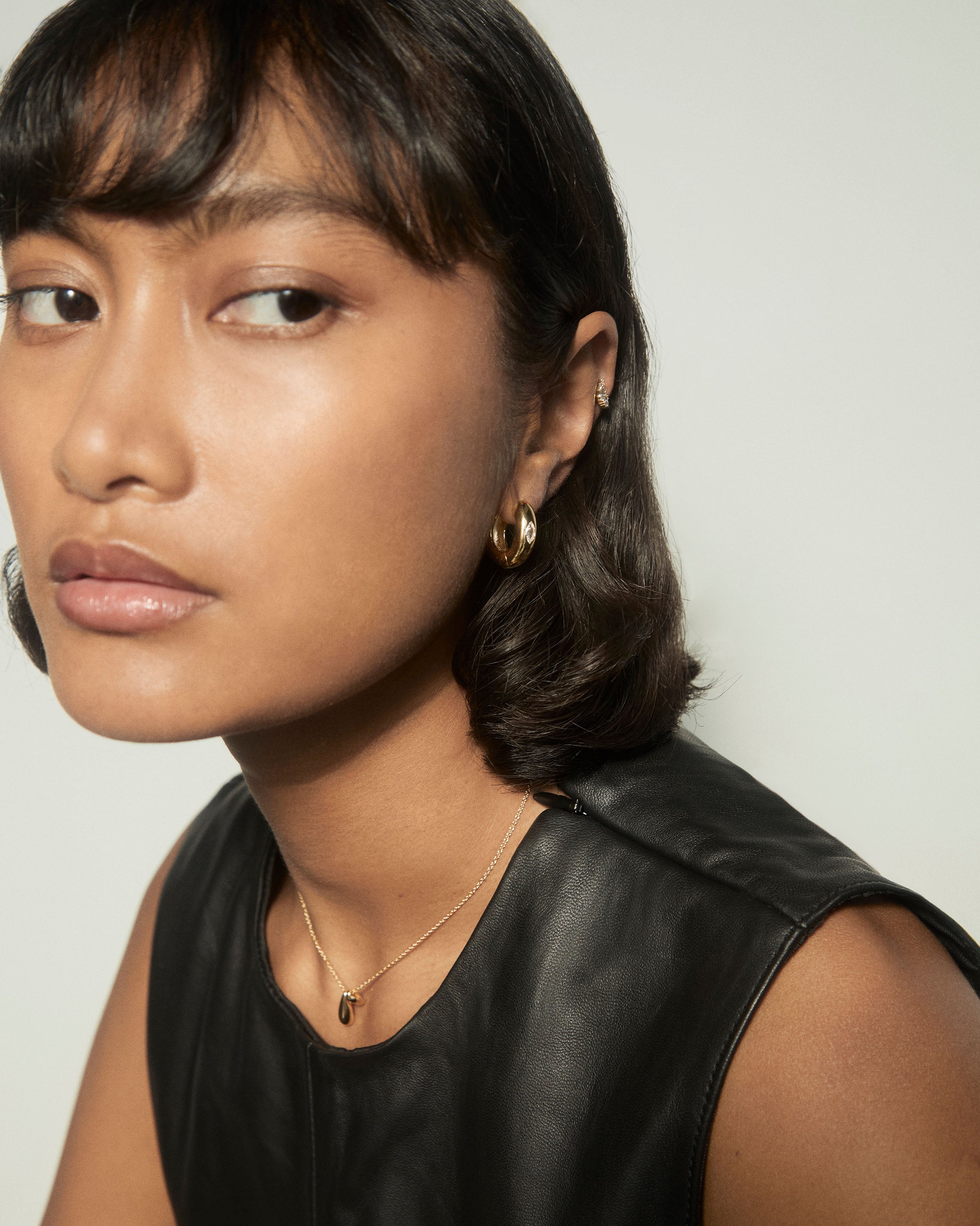Pendiente Único de Gala Elegante - Joyería Moderna para Eventos Especiales