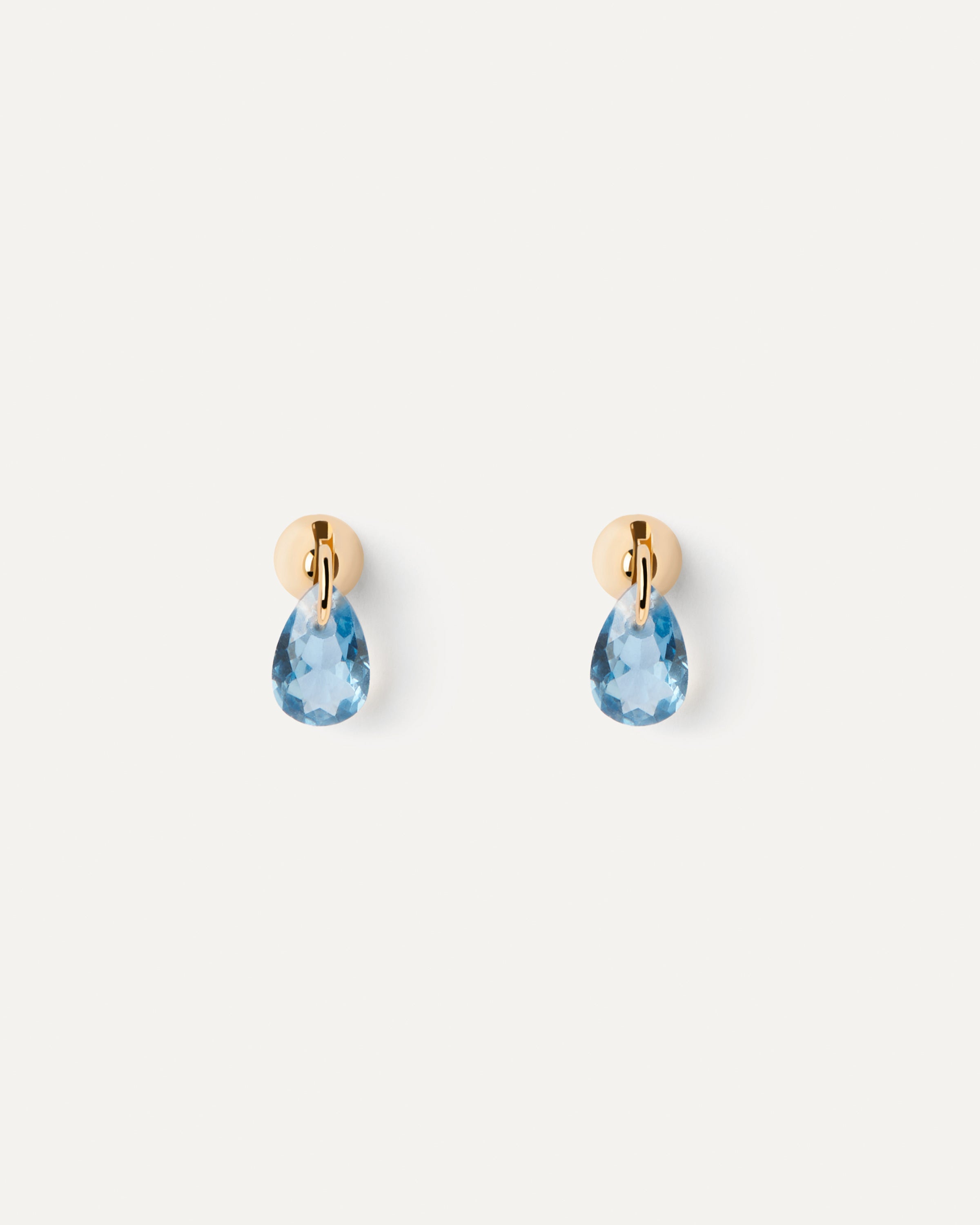 Arete Único Flor de Lirio Azul - Diseño Exclusivo para Mujer