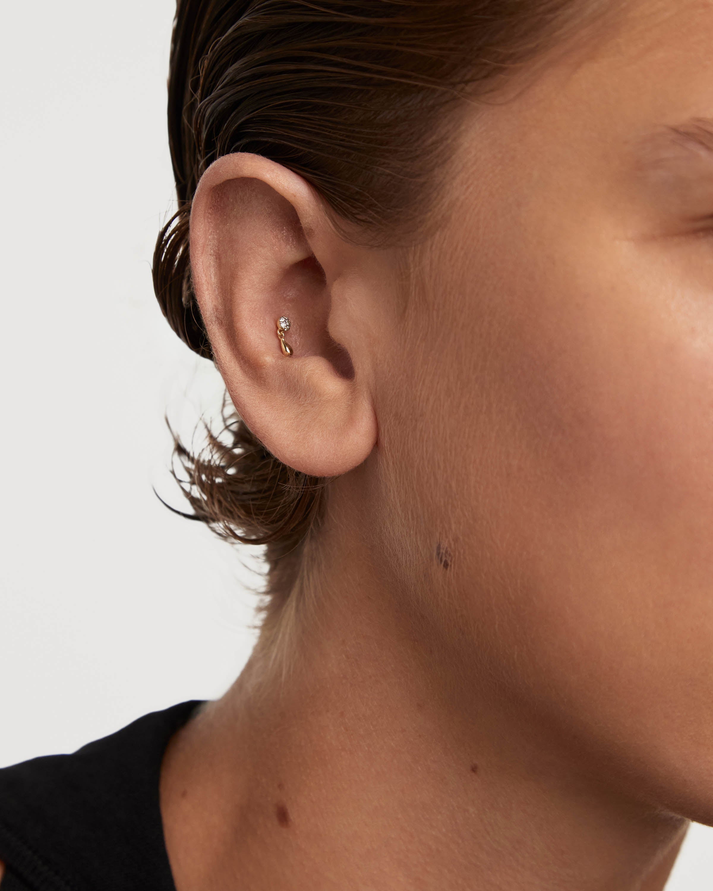 Aretes Noé en Oro con Incrustaciones de Diamantes - Diseño Único

Pendiente Exclusivo Noé: Oro 18K y Diamantes Genuinos

Arete Individual Noé - Combinación Premium de Oro y Diamantes

Pendiente de Oro Blanco con Diamantes Corte Princesa - Colección Noé

Aretes de Lujo Noé: Diamantes Naturales en Marco de Oro Amarillo

Pendiente Minimalista Noé - Oro de Ley con Acabado Brillante