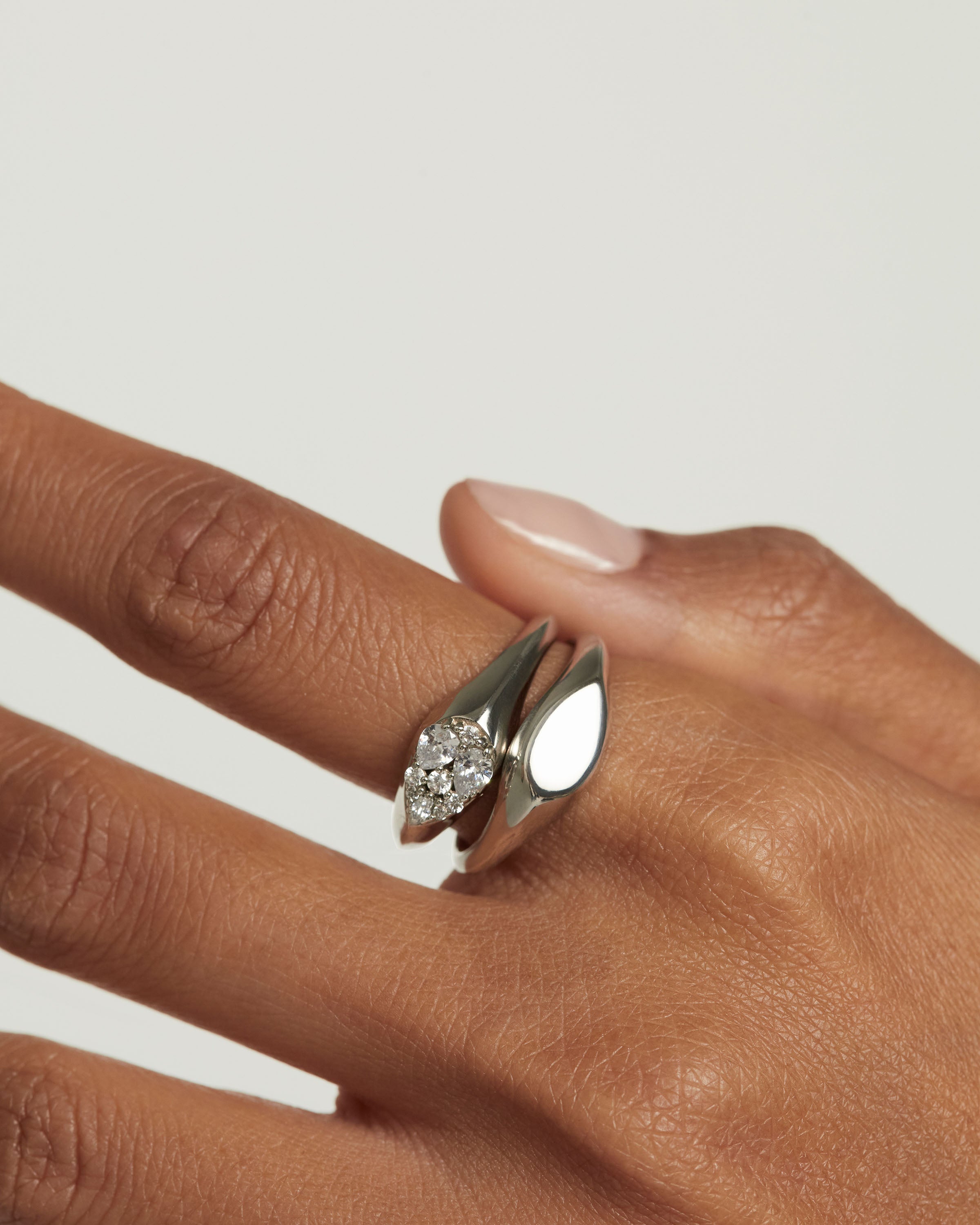 Anillo Exclusivo de Plata con Diseño Vainilla Sello
