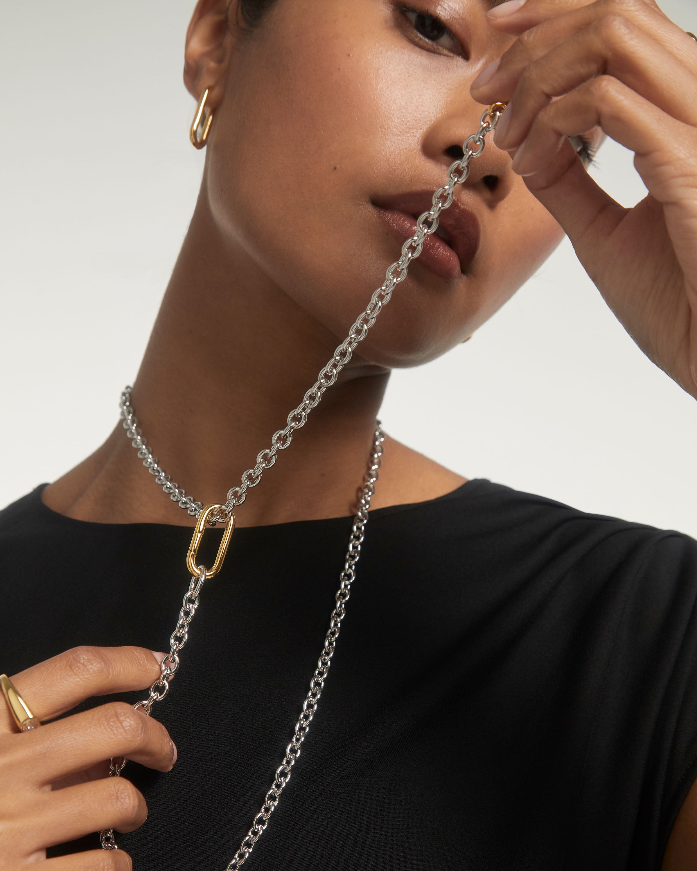 Aros de Ritmo Modernos con Diseño Único para Mujer - Pendientes de Moda en Plata Brillante