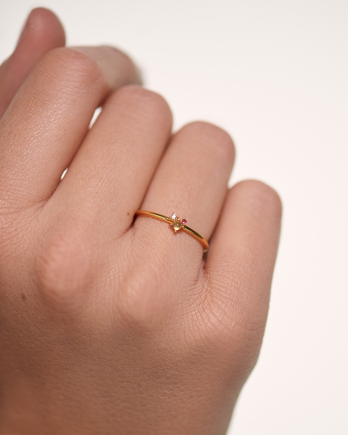 Anillo Elegante en Rosa Melocotón con Detalles Brillantes - Joyería Ajustable para Mujer