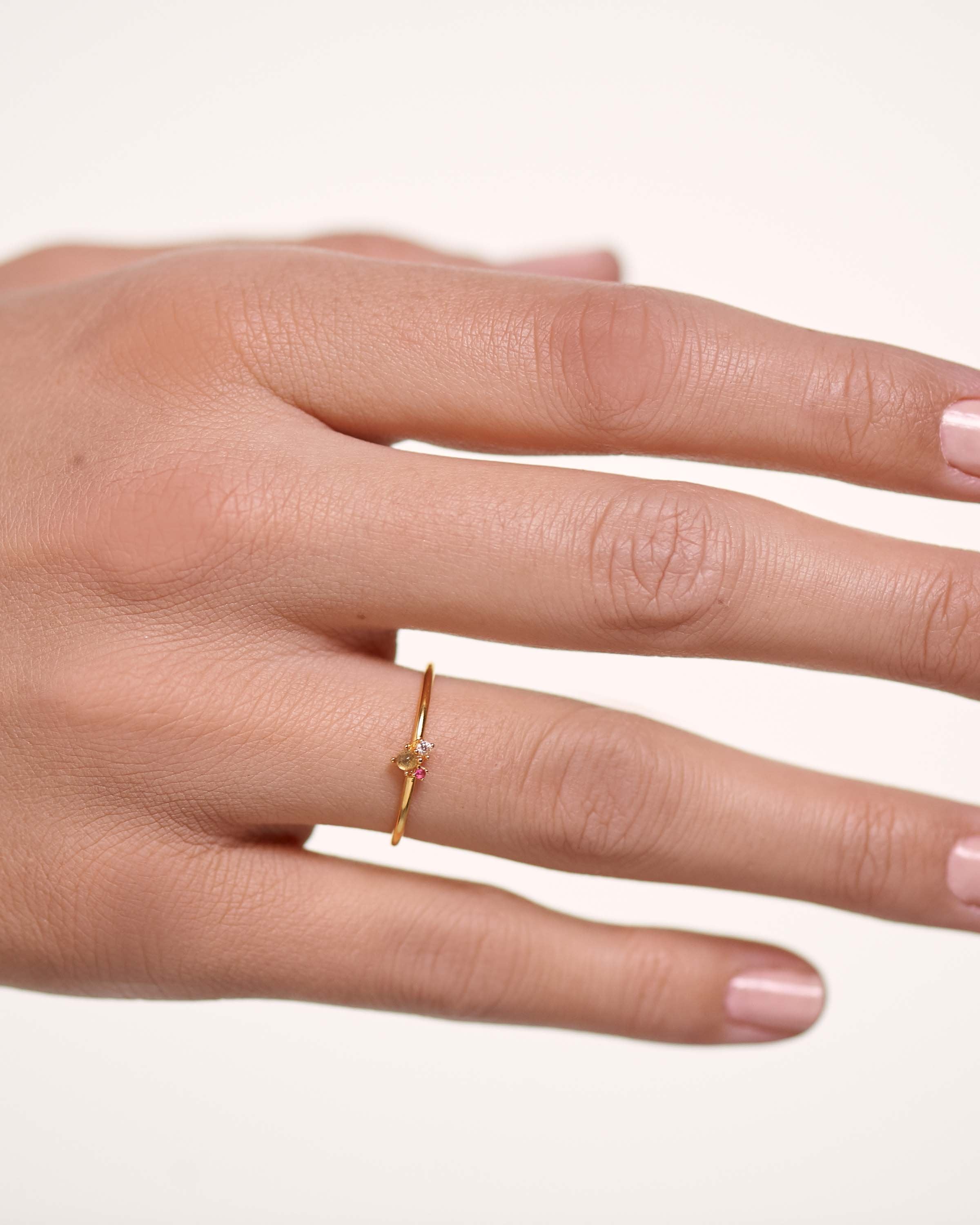 Anillo Elegante en Rosa Melocotón con Detalles Brillantes - Joyería Ajustable para Mujer