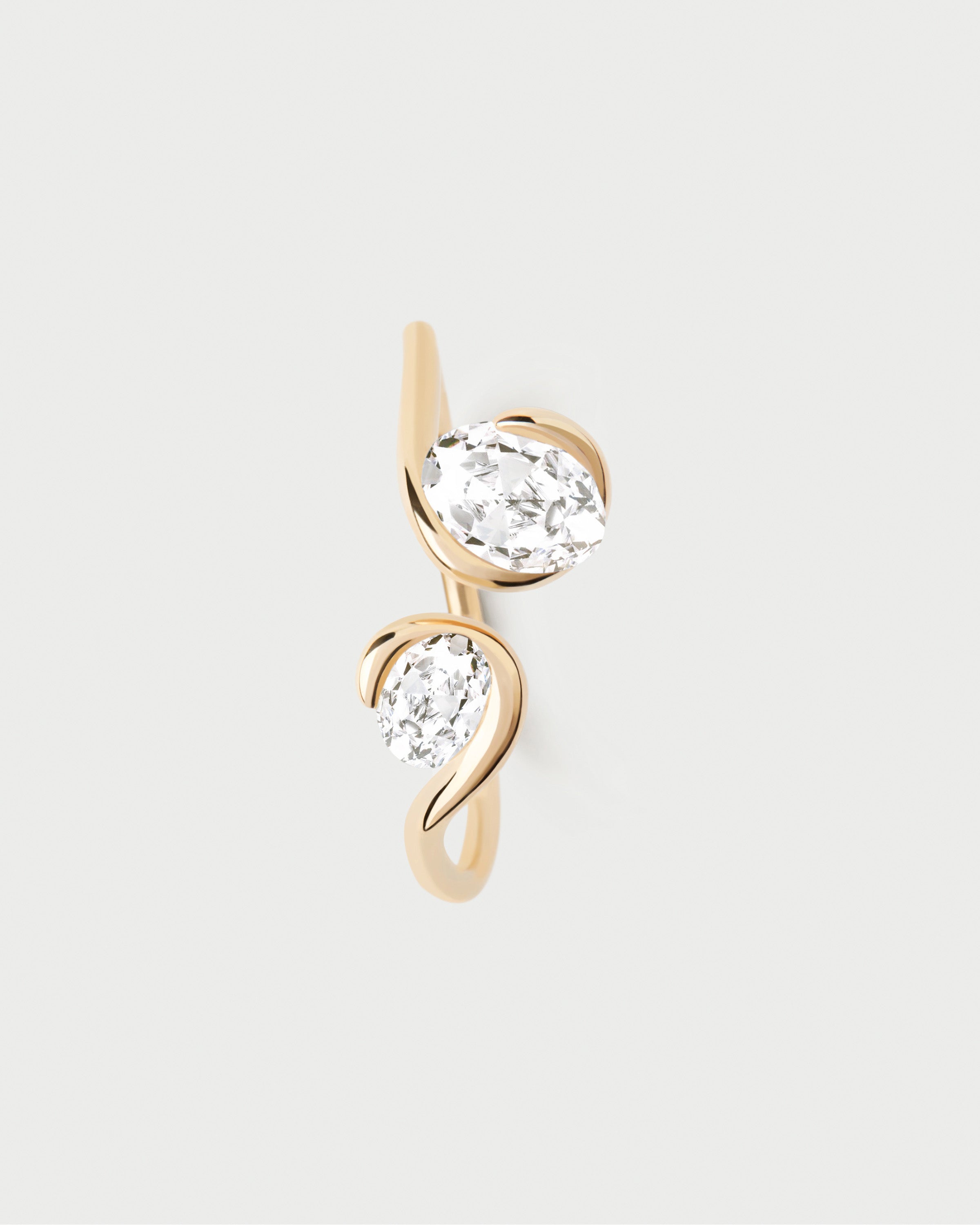 Anillo Lea en Oro con Incrustaciones de Diamantes Brillantes